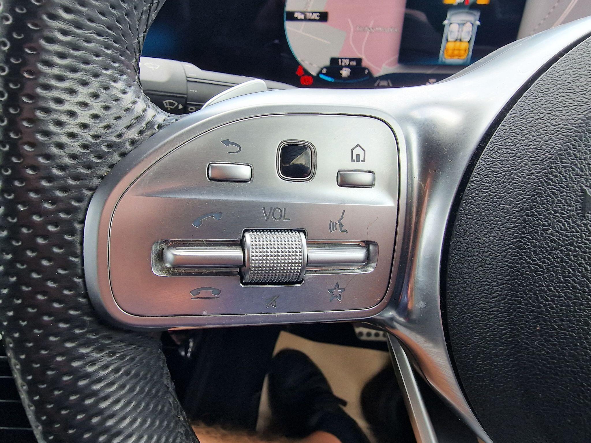 Mercedes-Benz CLA view 21