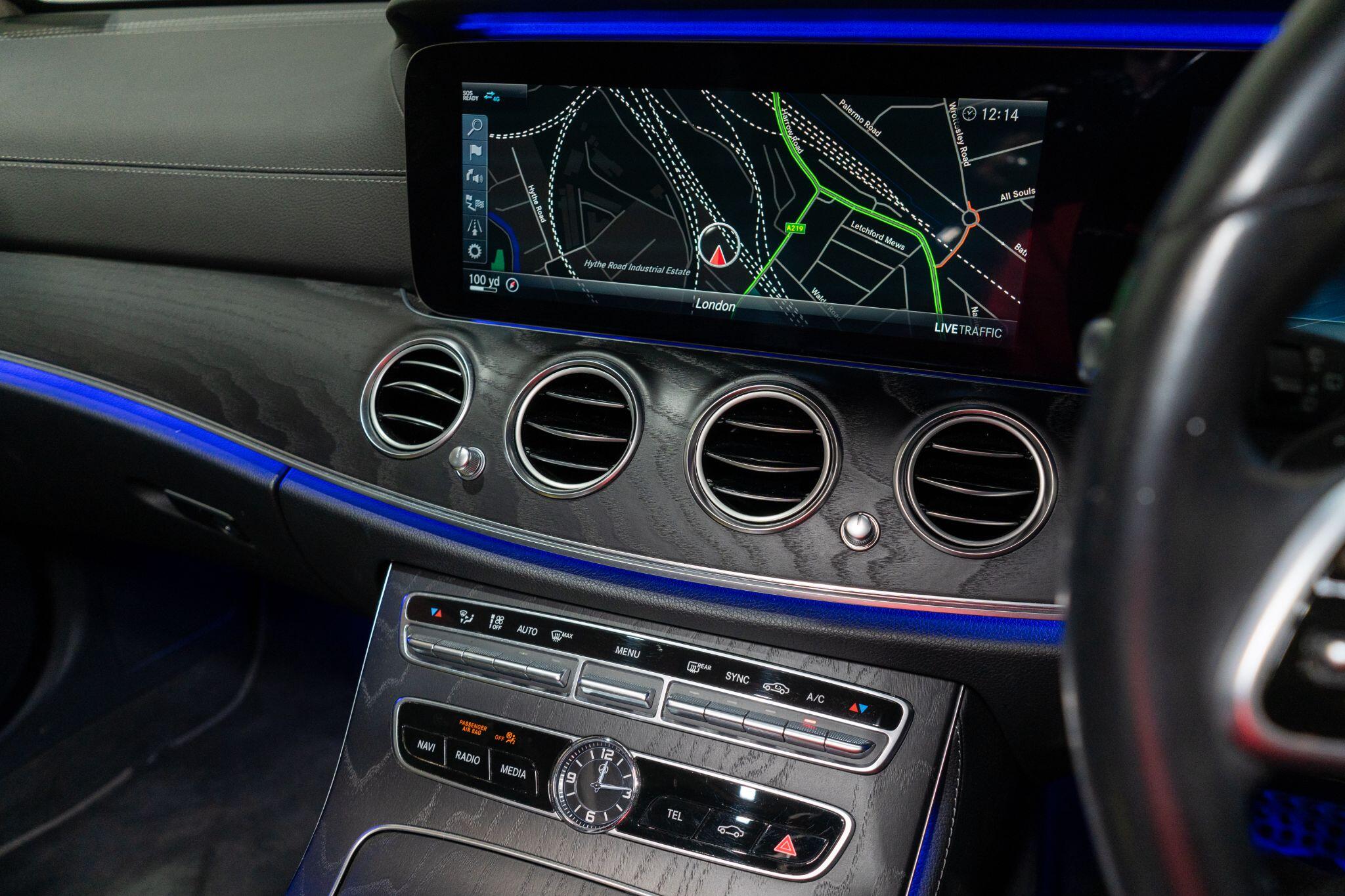 Mercedes-Benz E-Class view 26