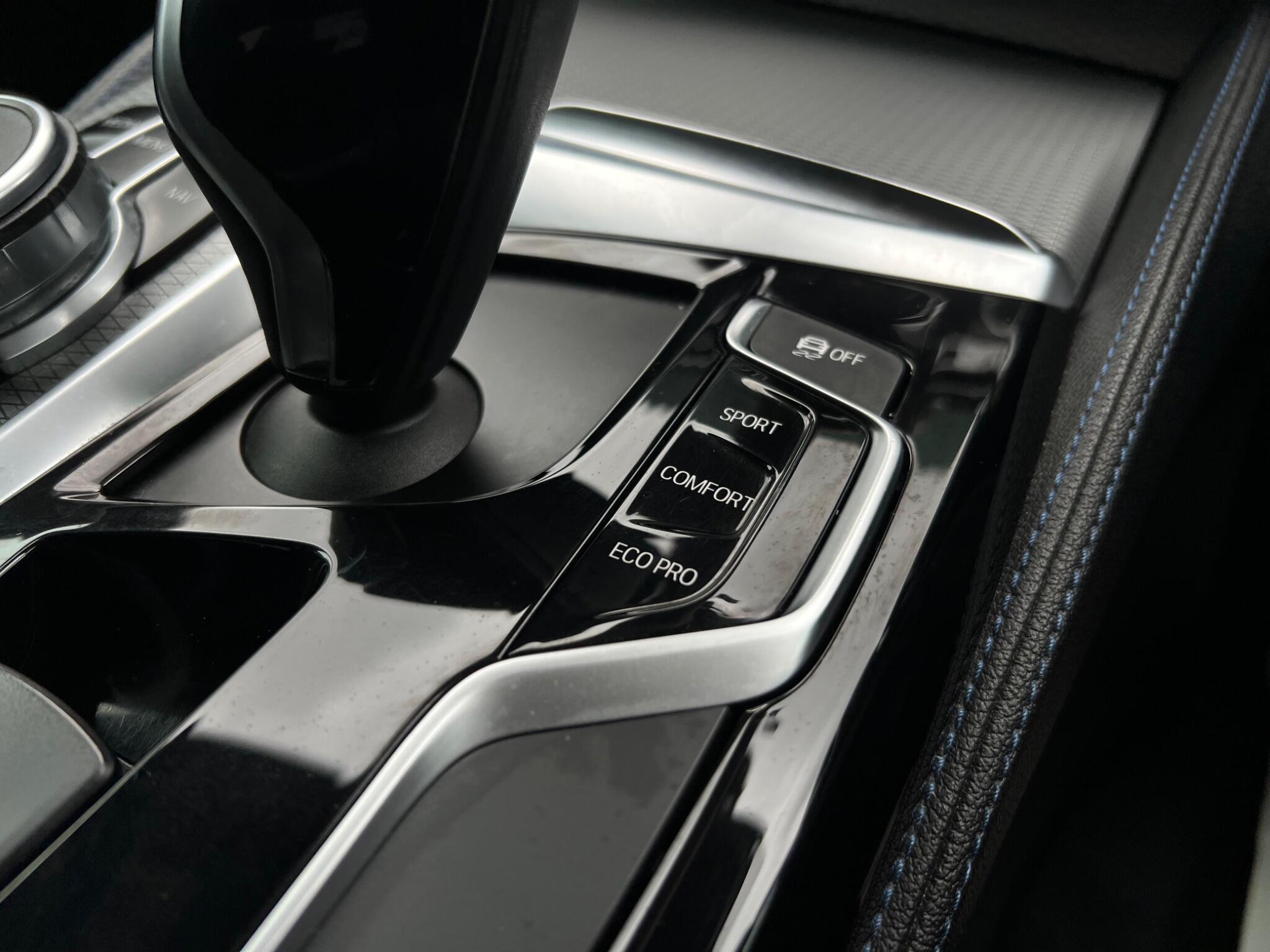 BMW 5 Series view 50