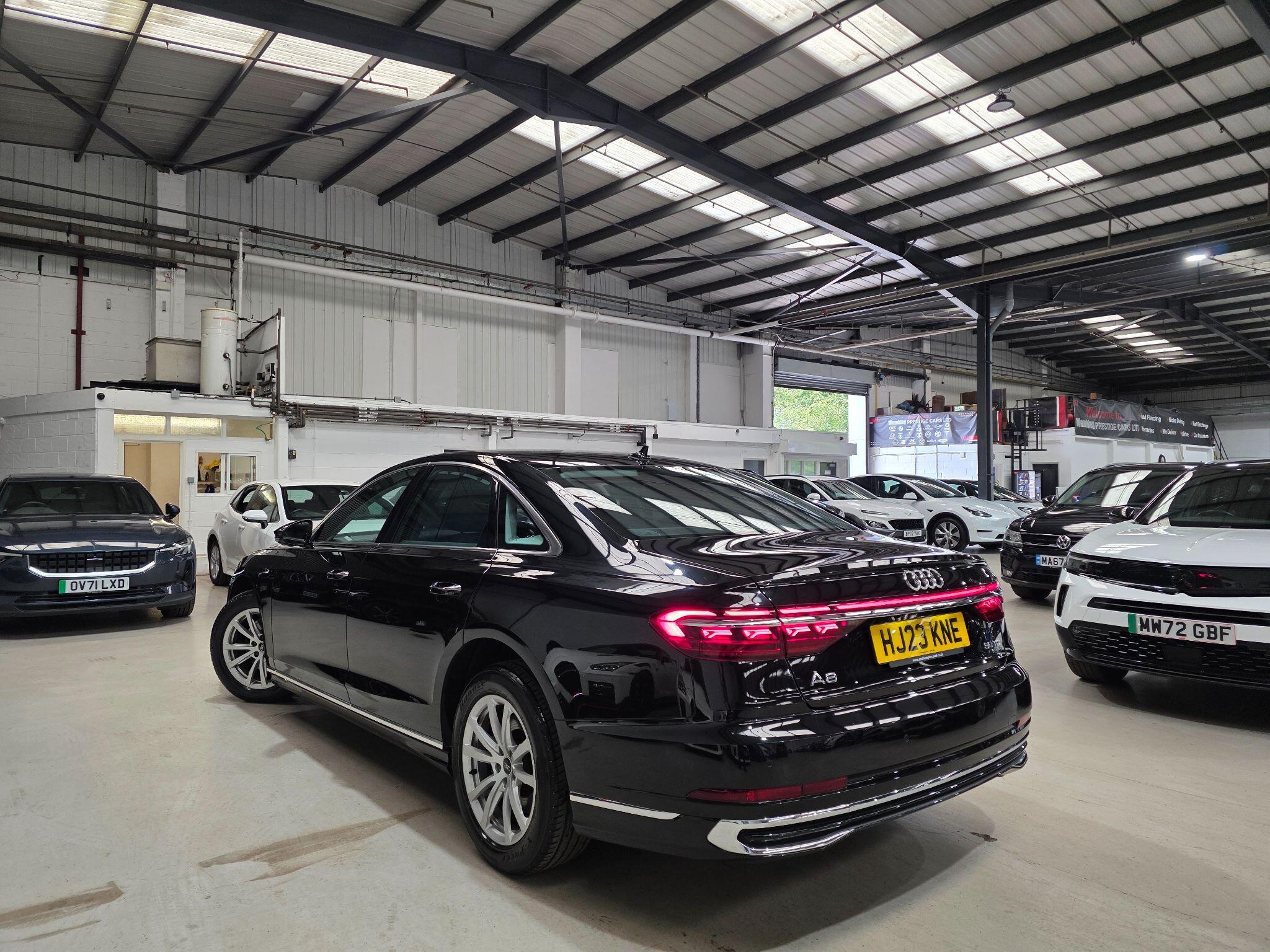 Audi A8 view 37