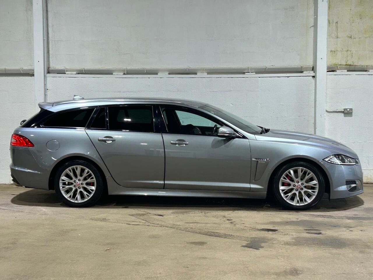 Jaguar XF view 29