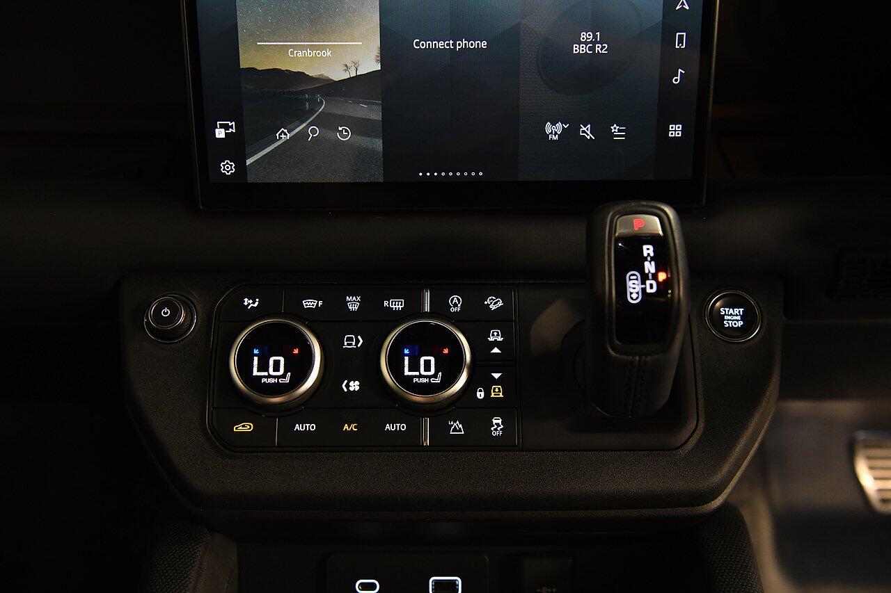 Land Rover Defender view 14