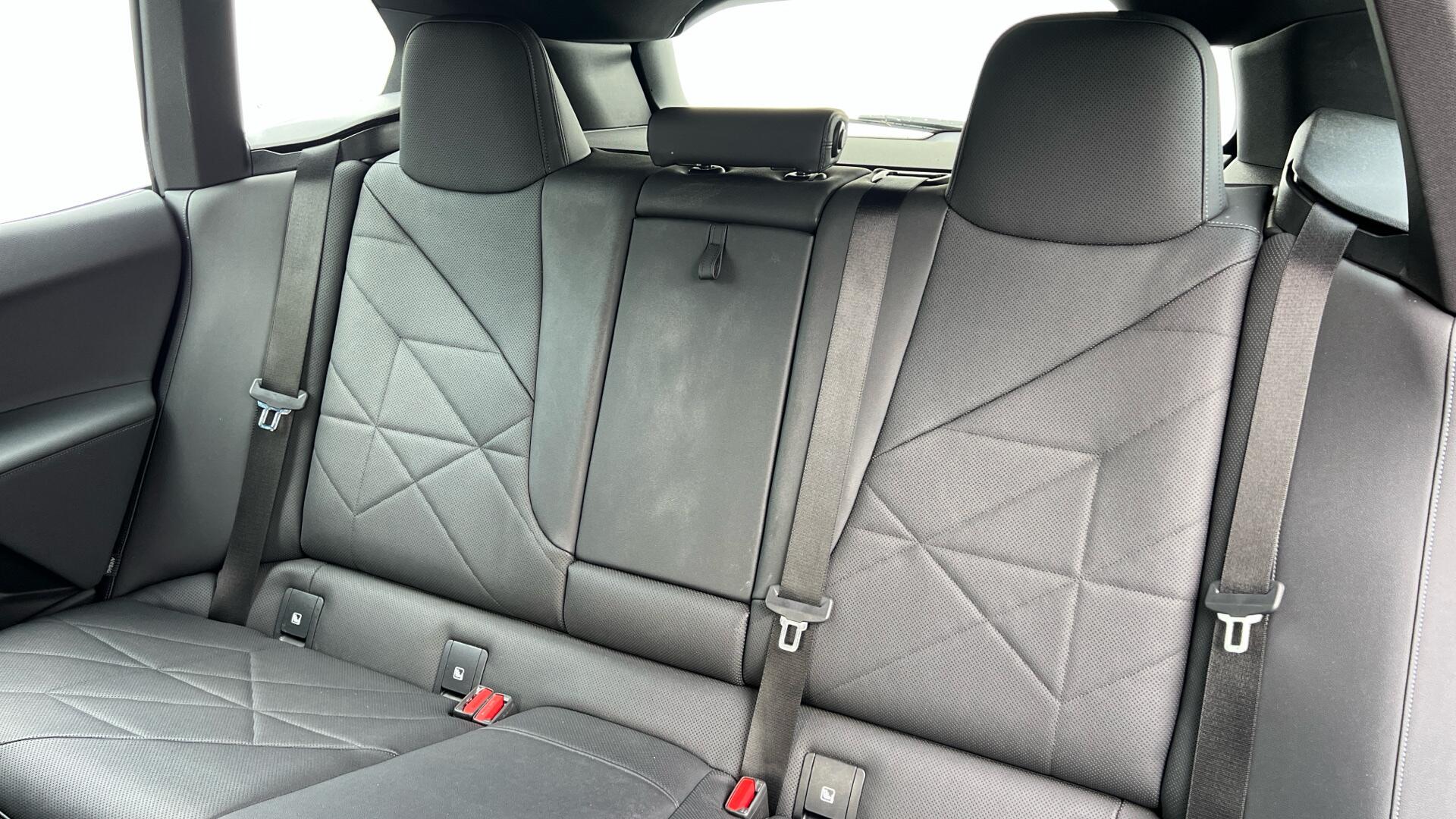 BMW Ix view 12