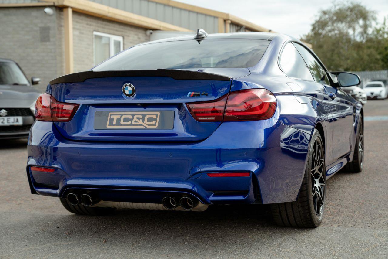 BMW M4 view 13