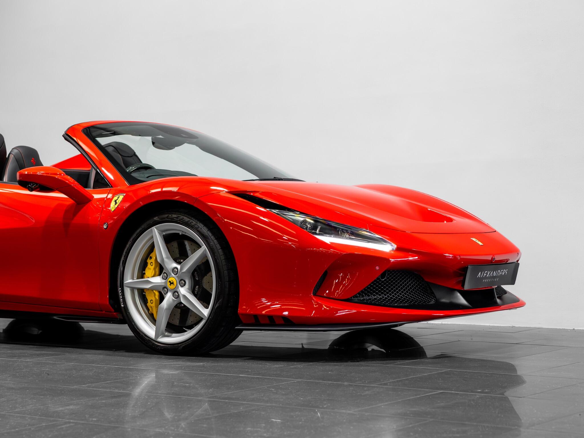 Ferrari F8 Tributo view 12