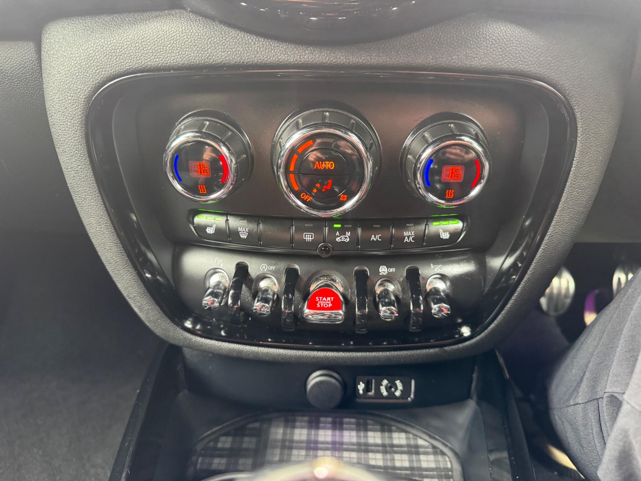 Mini Clubman view 79