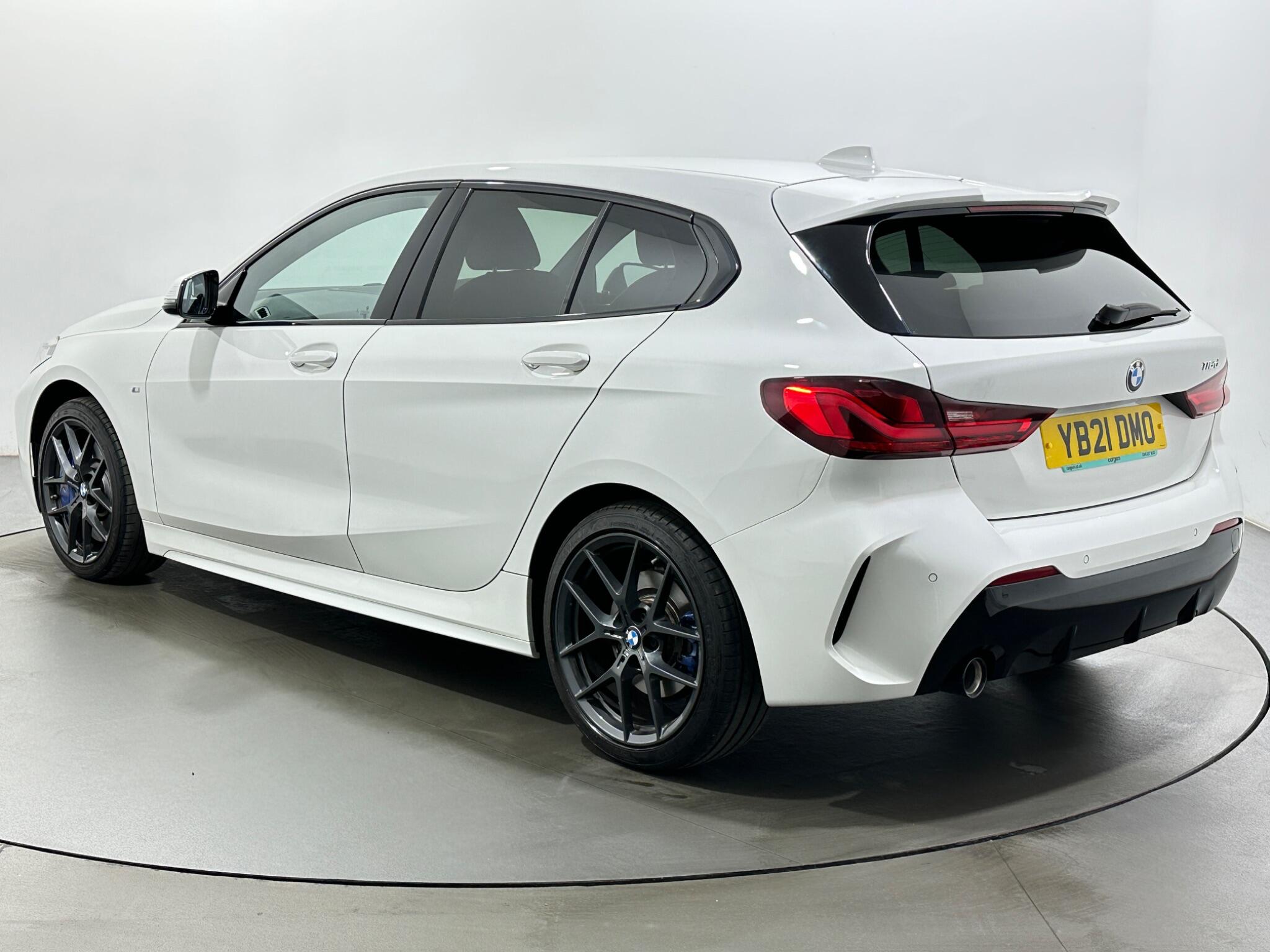 BMW 1 Series view 6