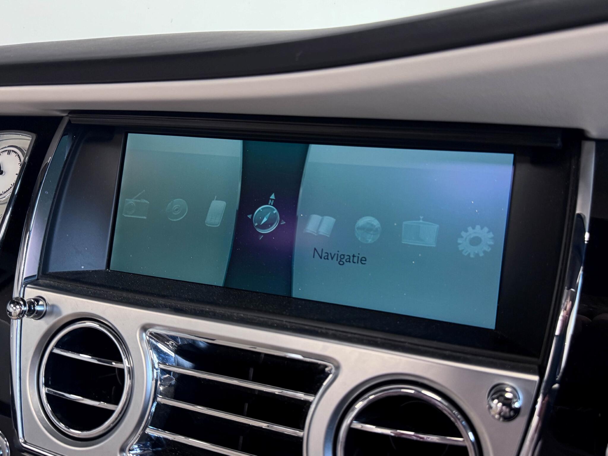 Rolls-Royce Dawn view 47