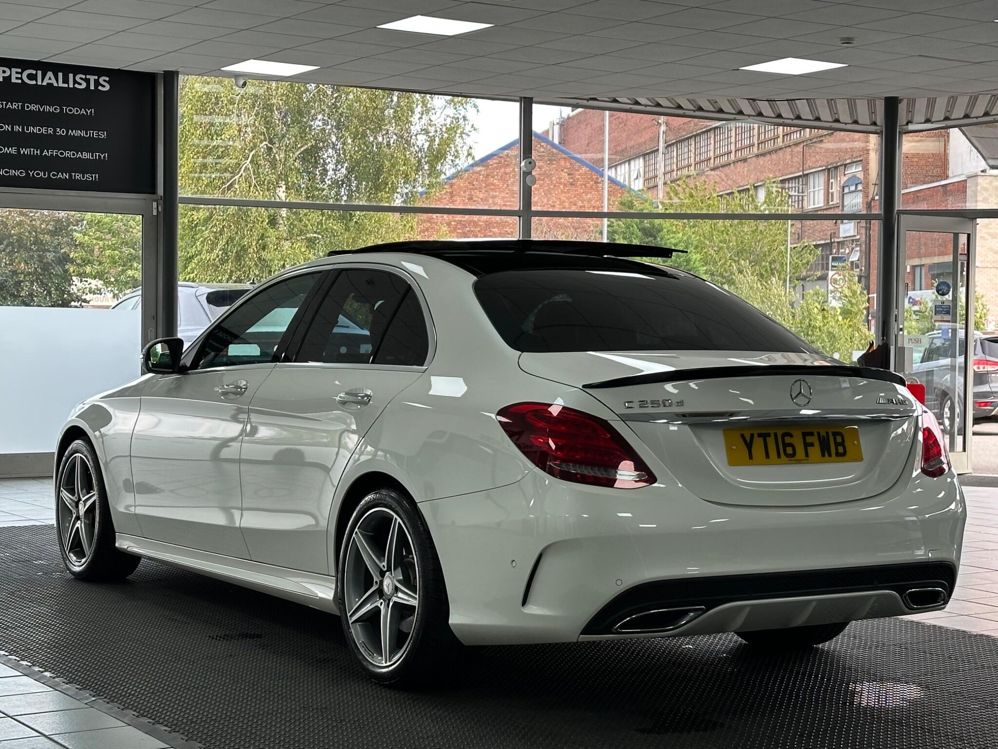 Mercedes-Benz C Class view 10