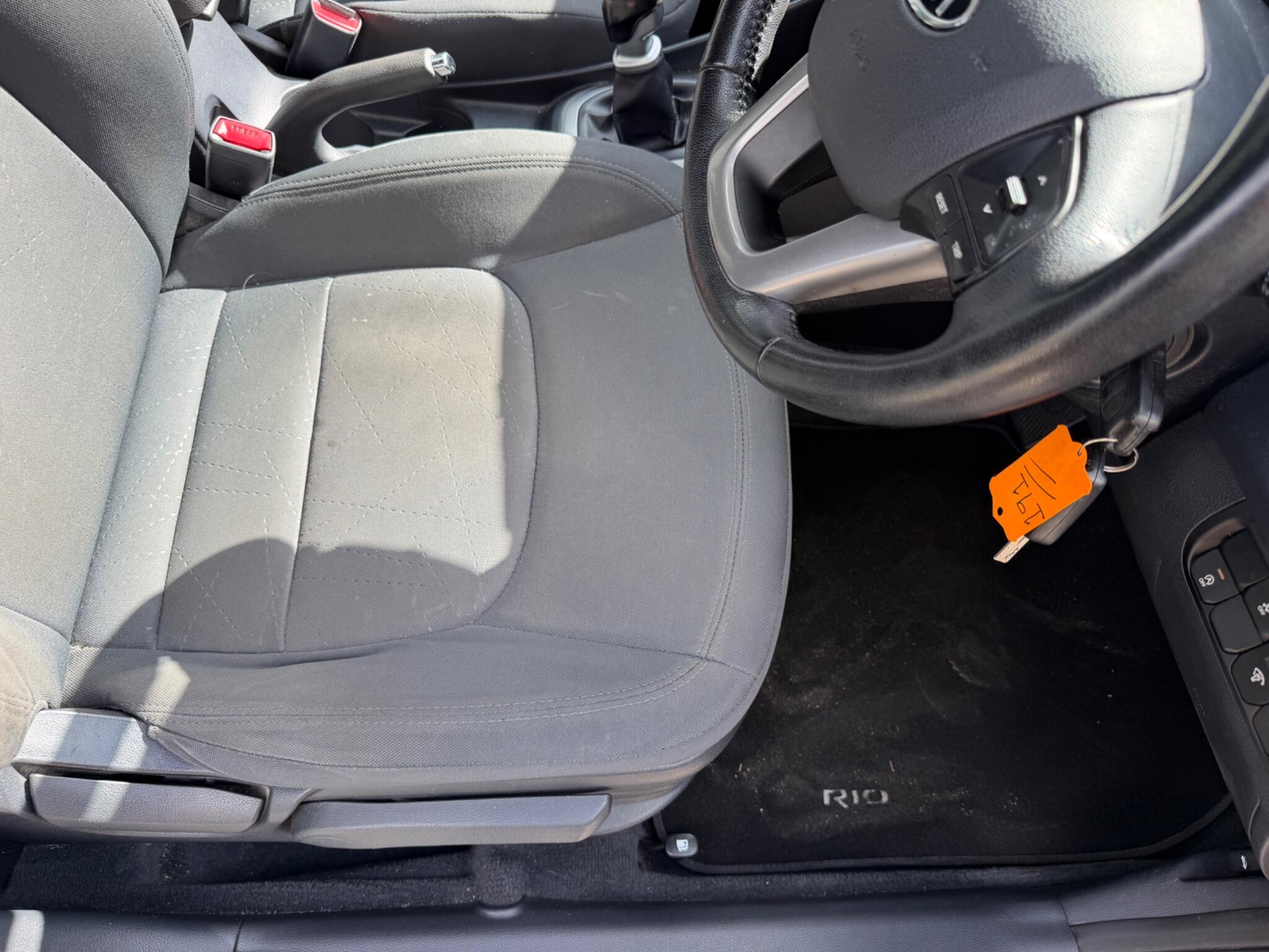 Kia Rio view 13