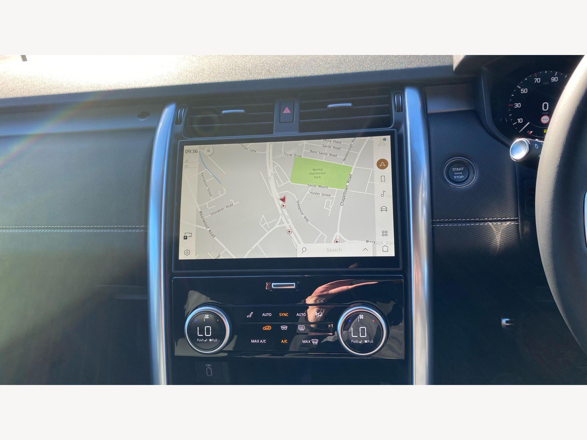 Land Rover Discovery view 17