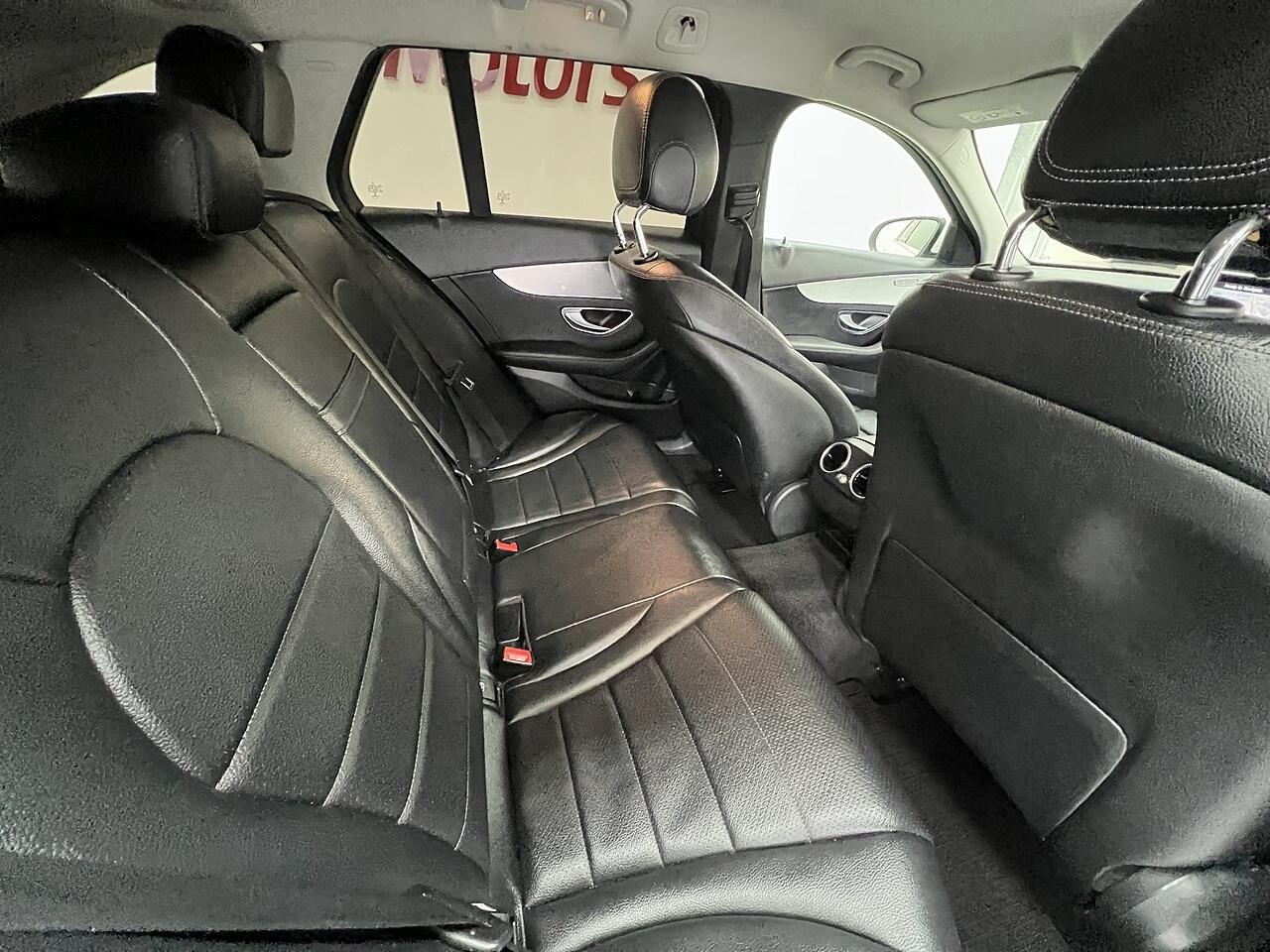 Mercedes-Benz C-Class view 15