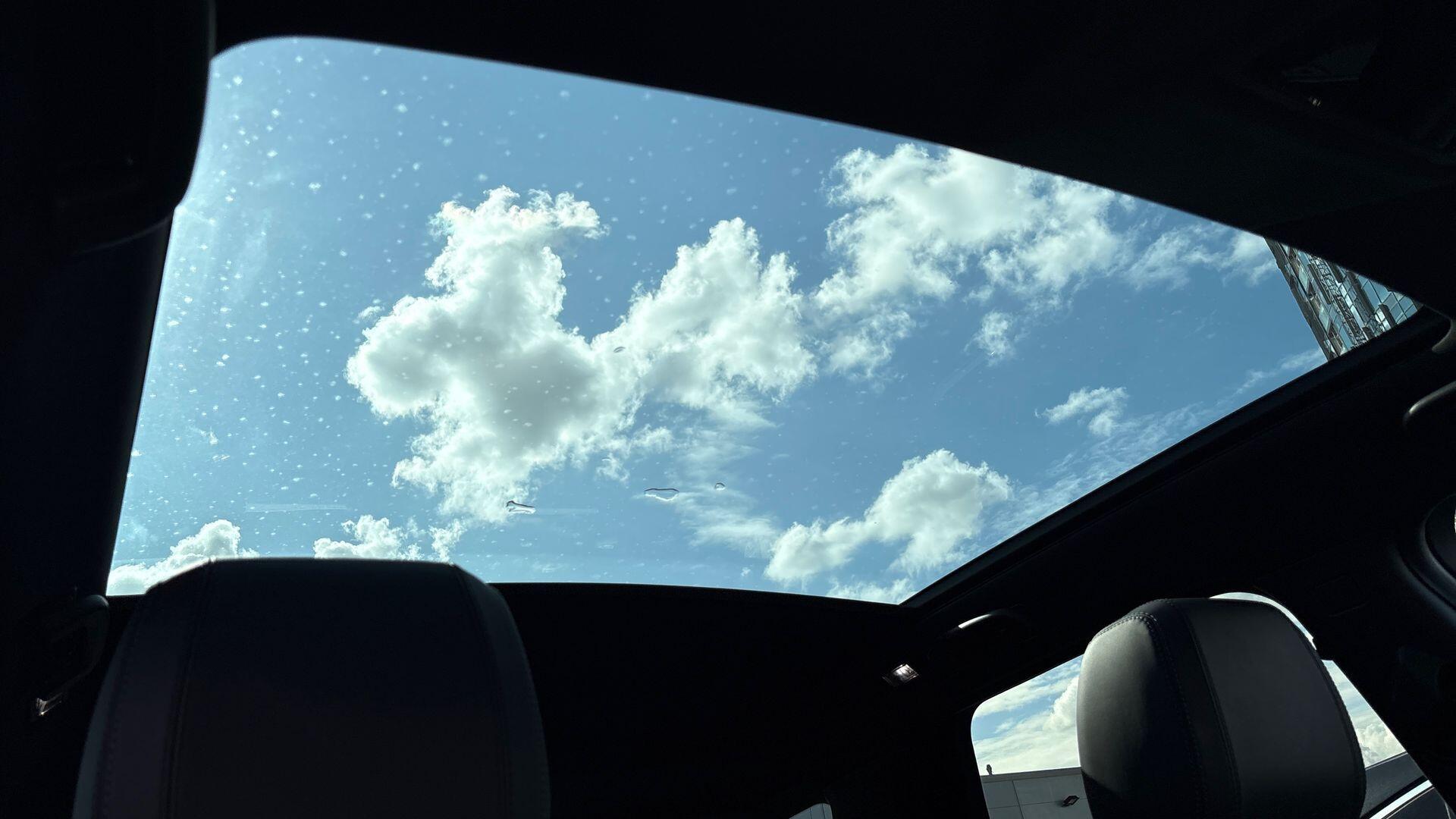 Land Rover Discovery Sport view 20