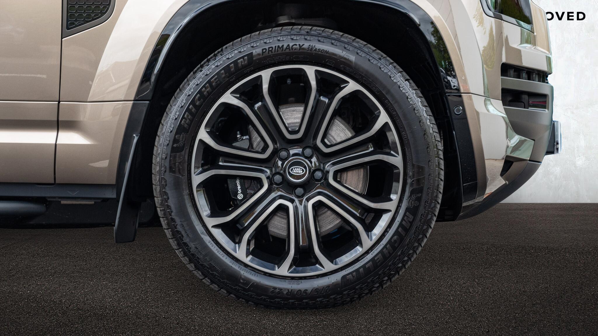 Land Rover Defender view 8