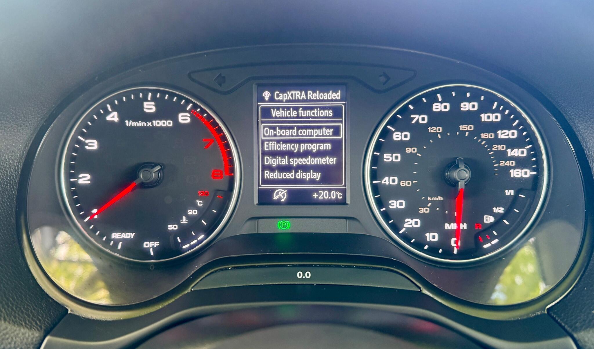Audi Q2 view 74