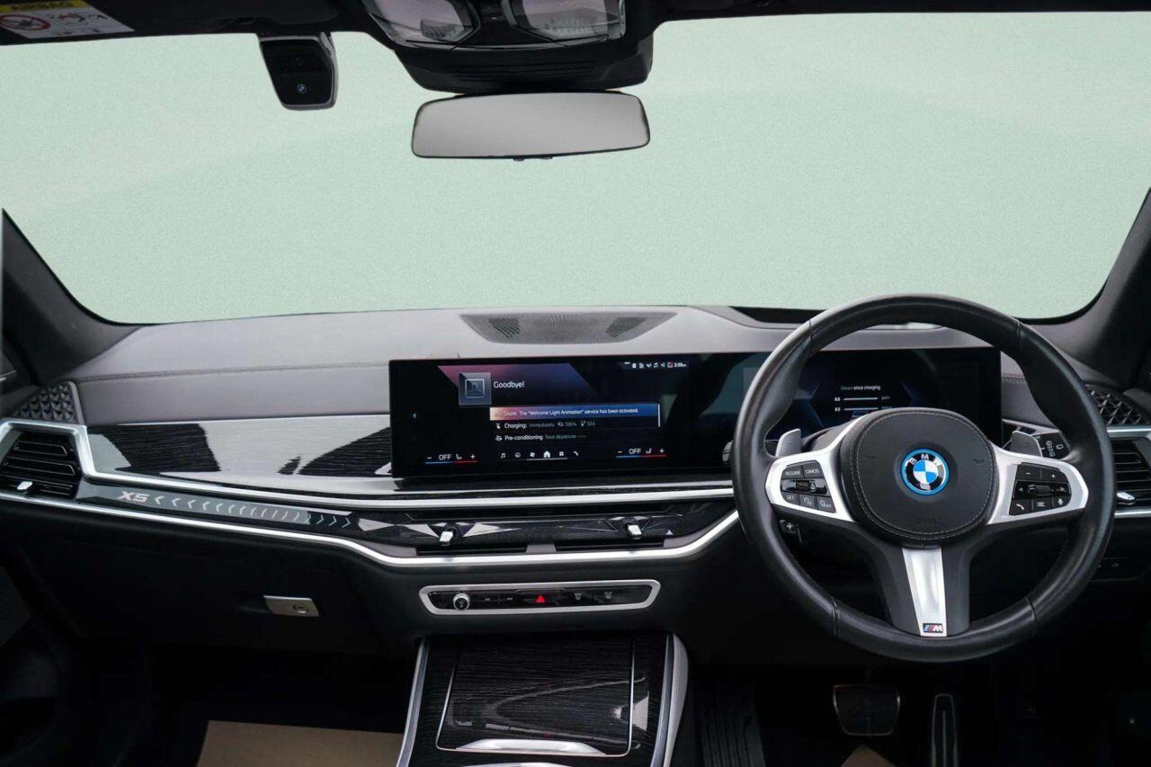 BMW X5 view 22