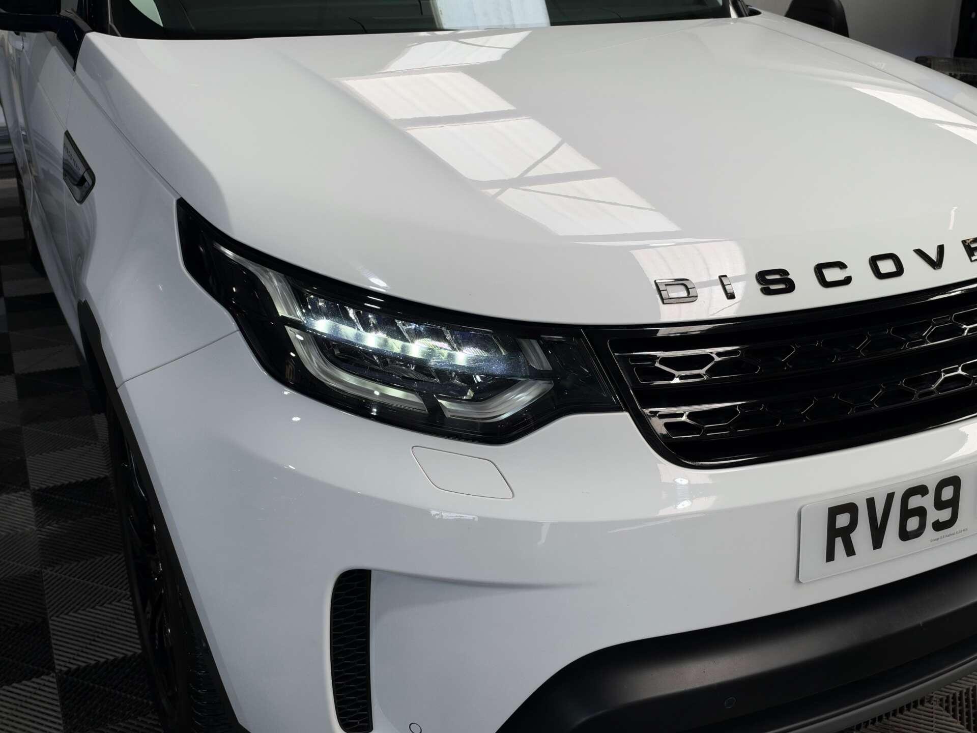 Land Rover Discovery view 5