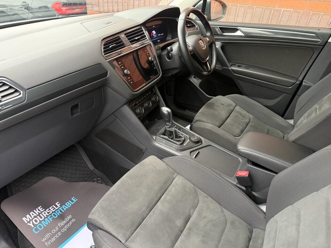 Volkswagen Tiguan Allspace view 16