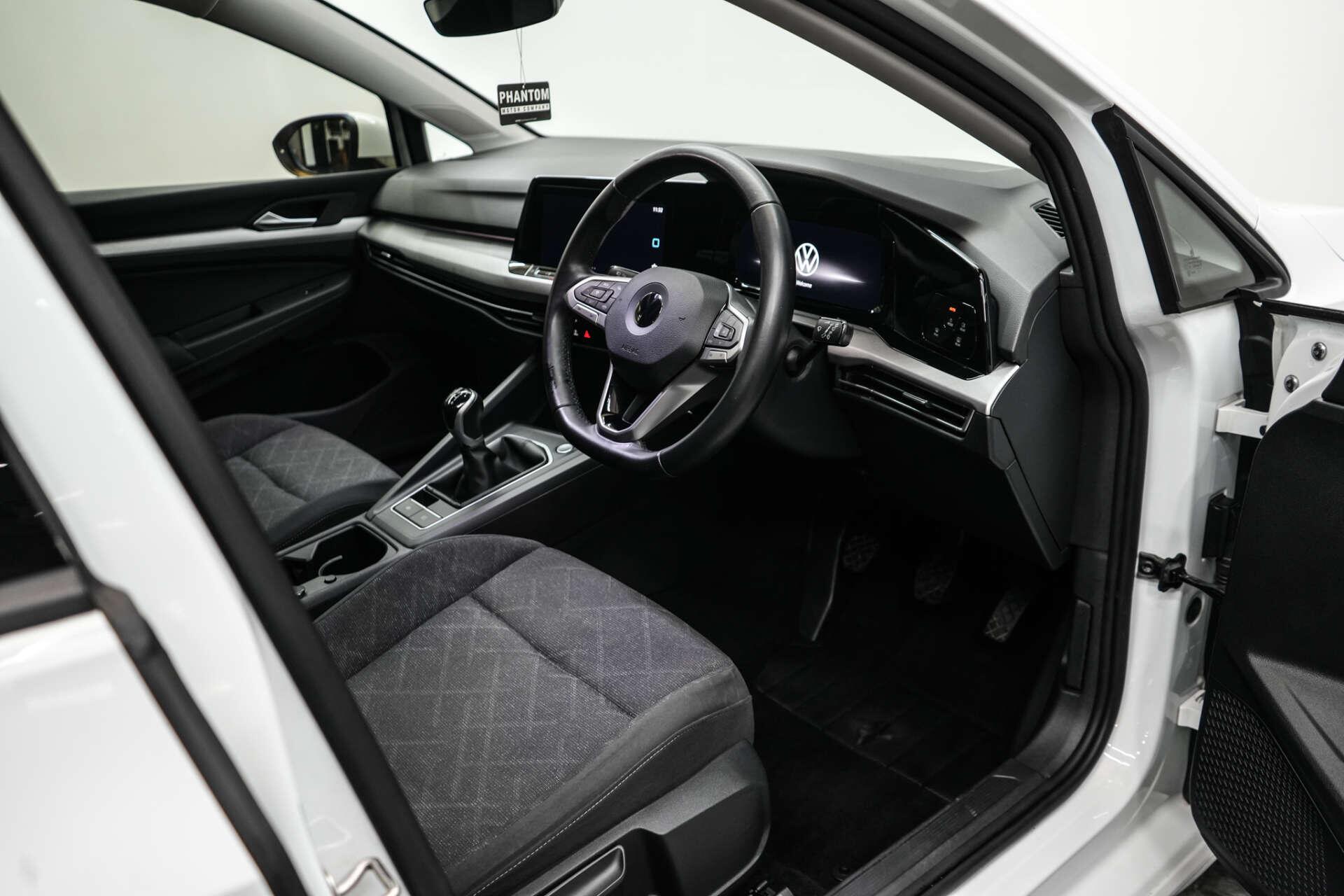 Volkswagen Golf view 12