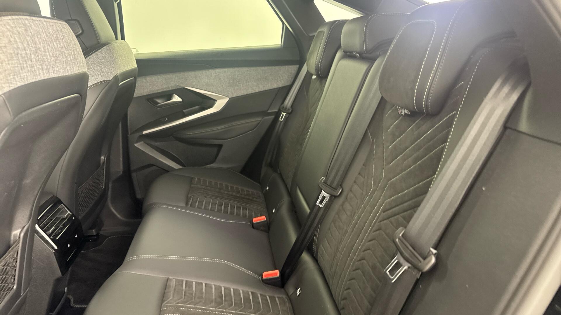 Peugeot 3008 view 14