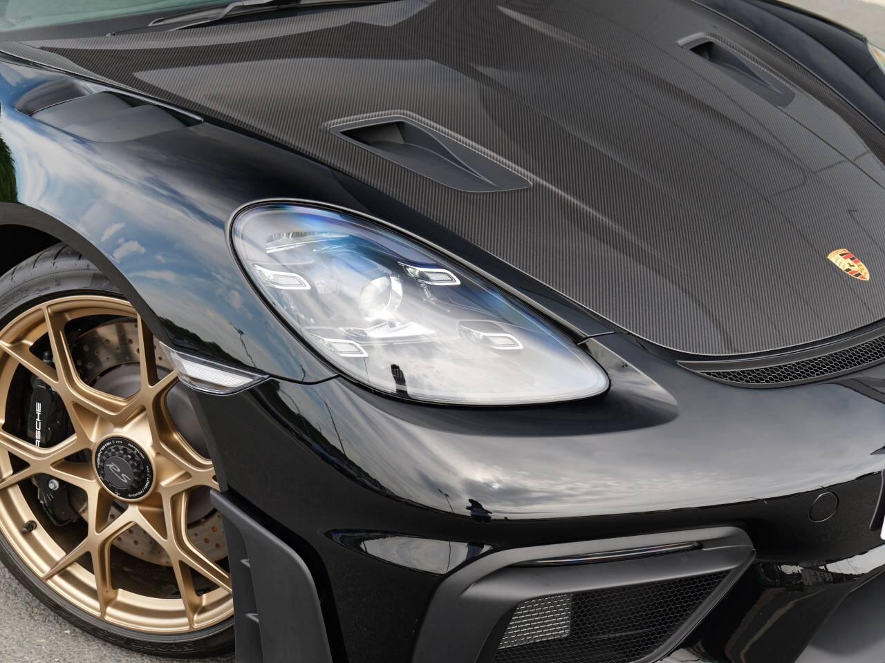 Porsche Cayman view 9
