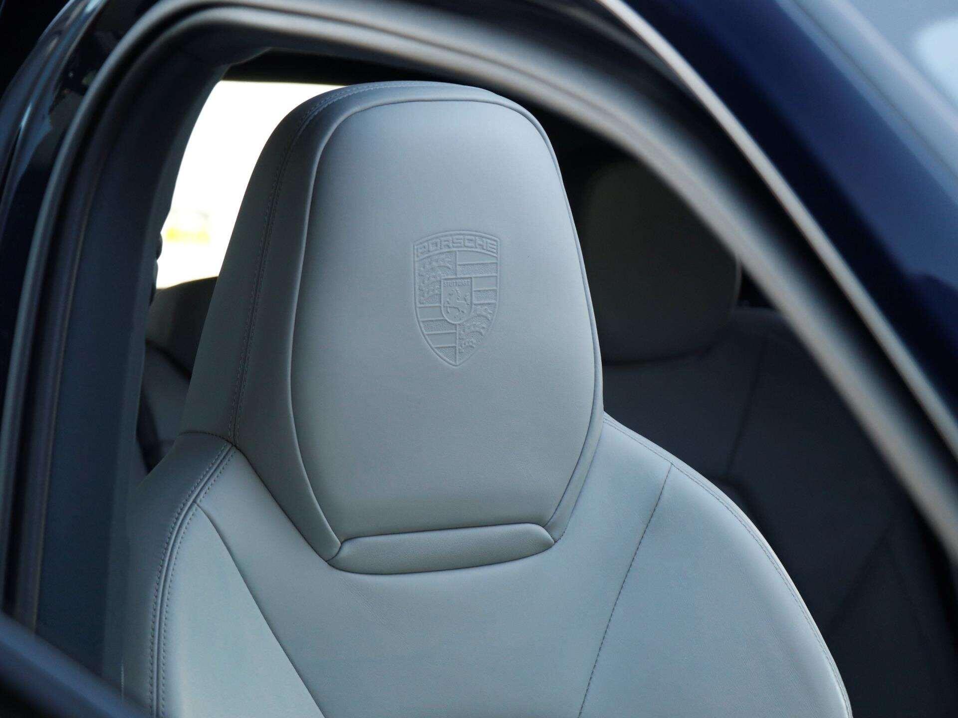 Porsche Cayenne view 23