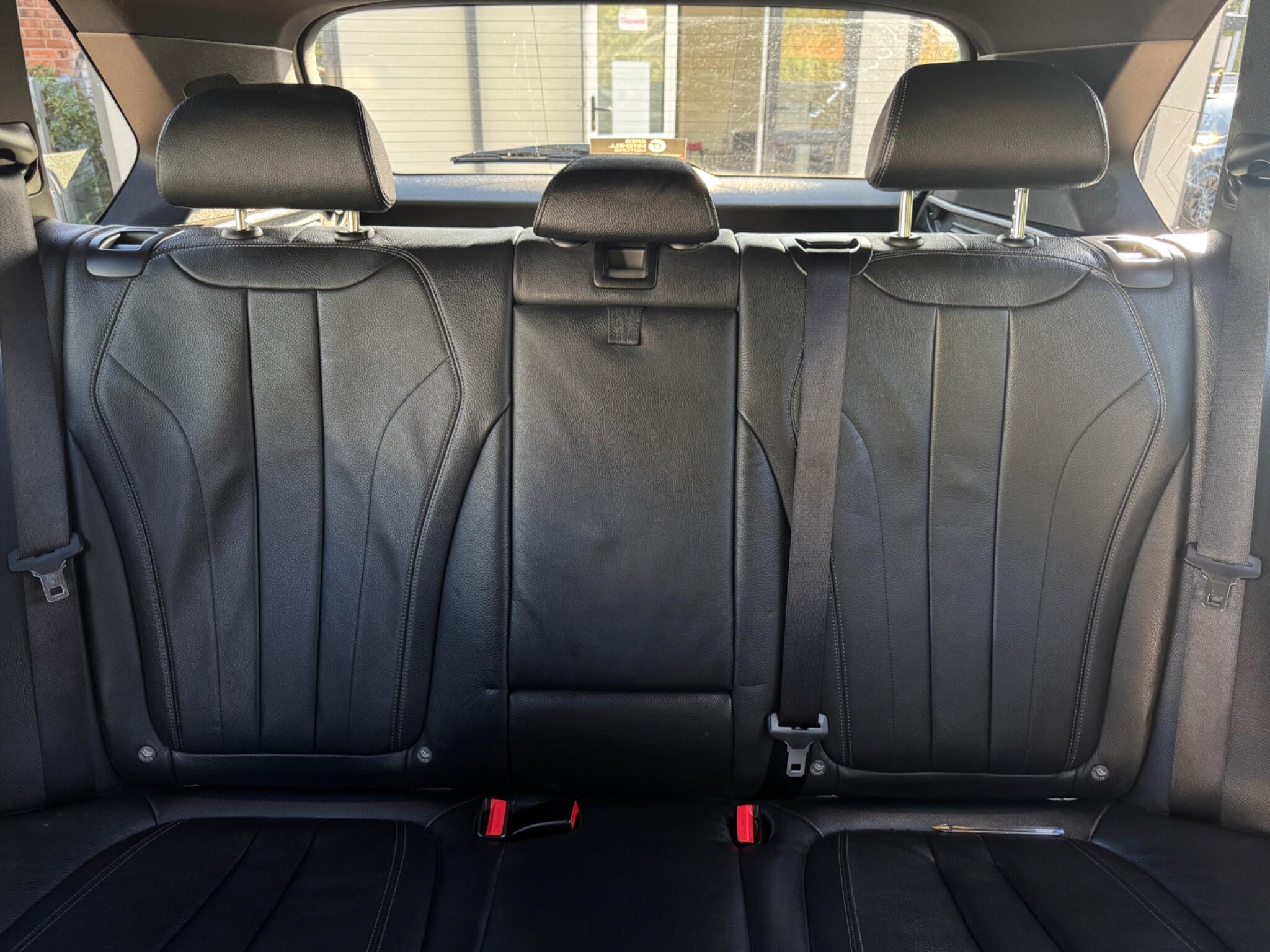 BMW X5 view 42