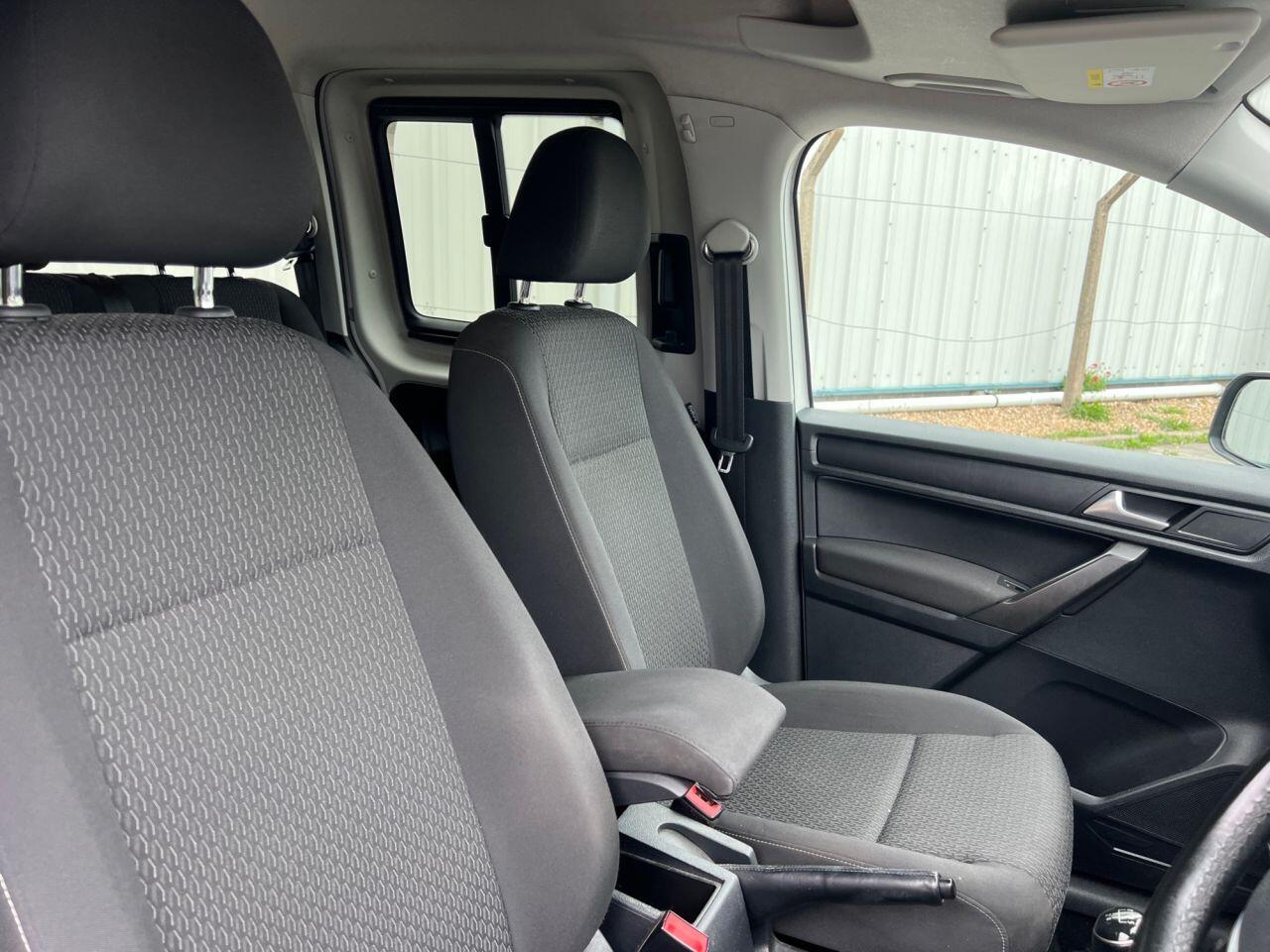 Volkswagen Caddy Maxi Life view 22