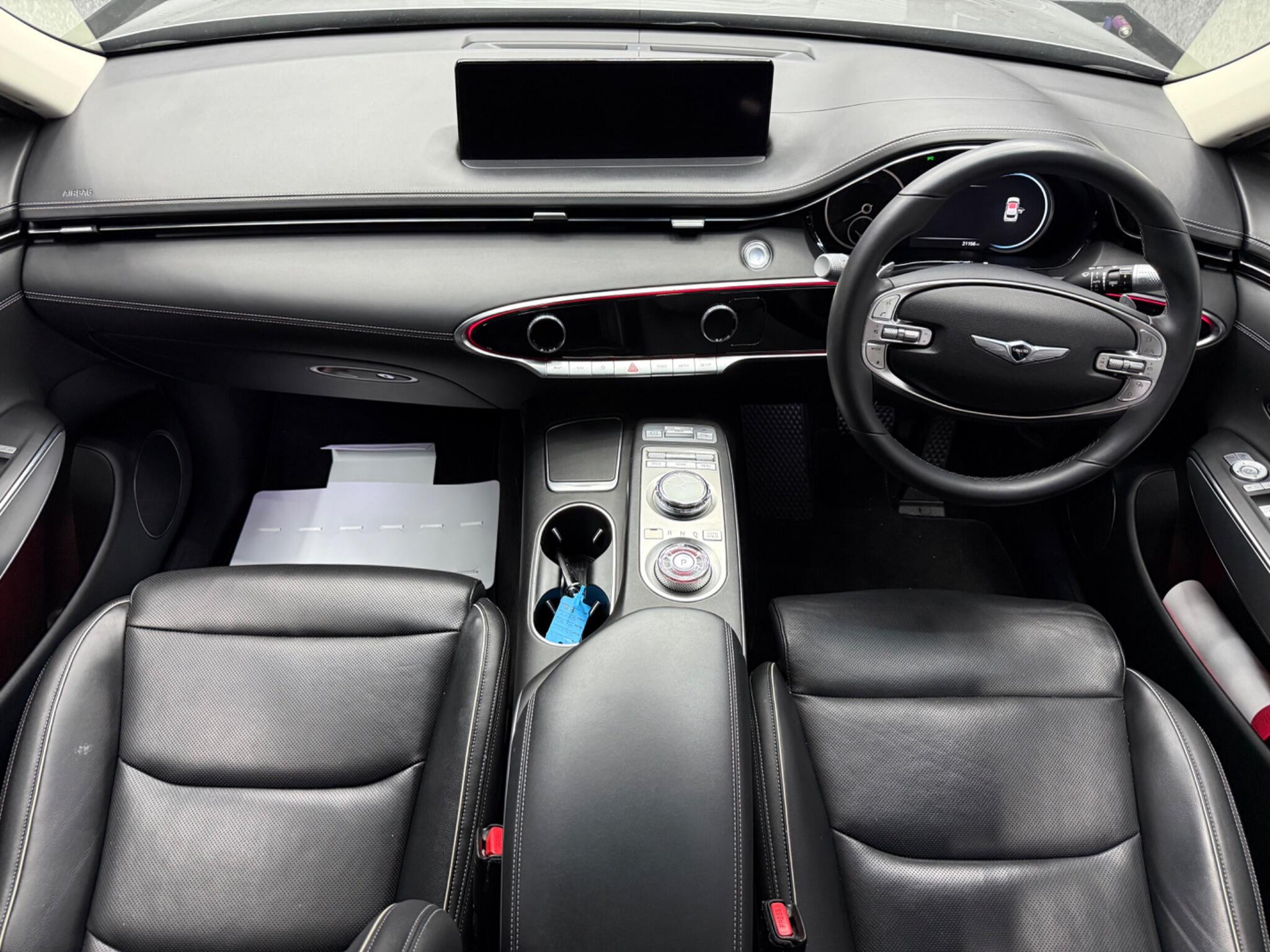 Genesis GV70 view 6