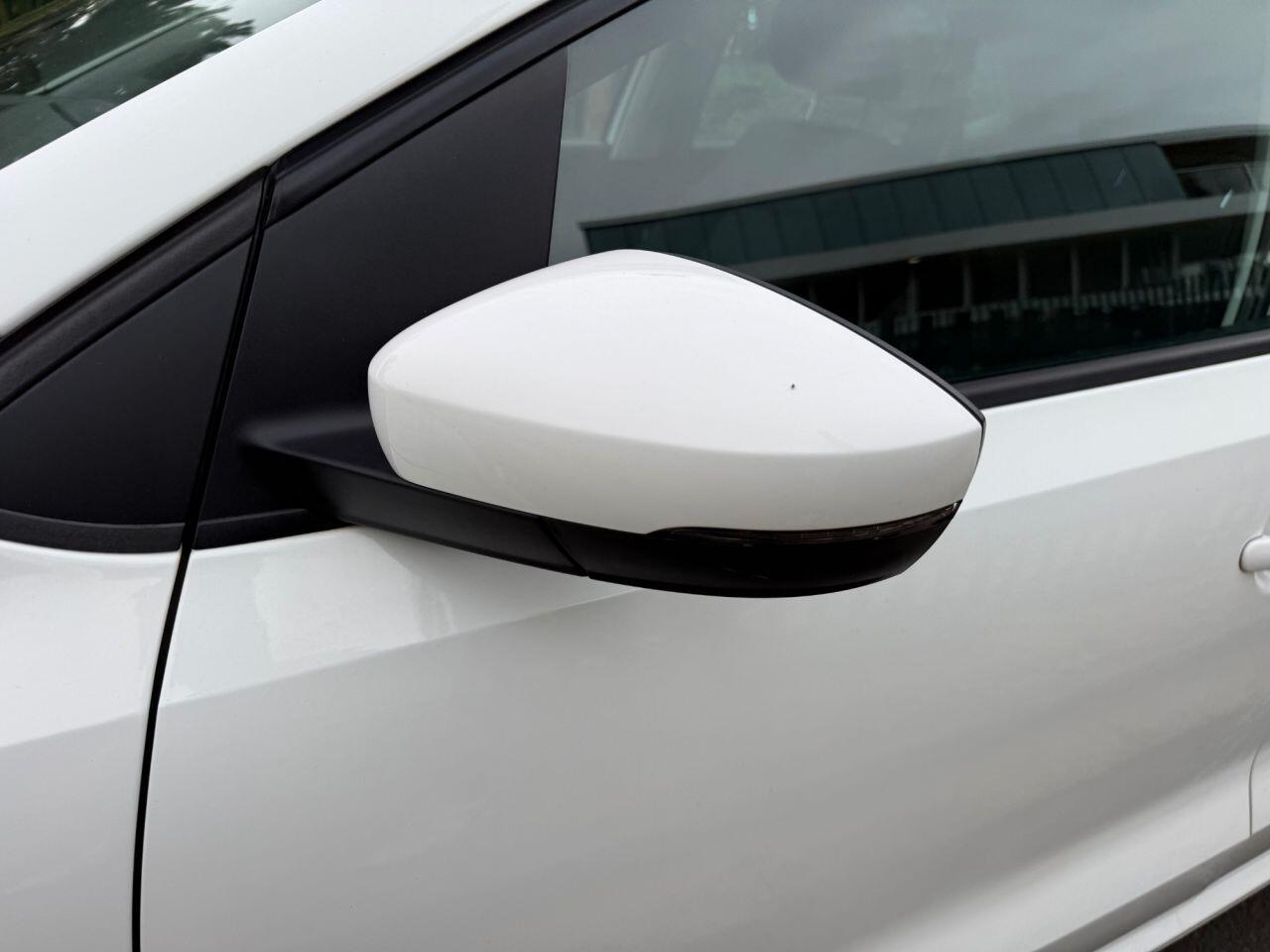 Volkswagen Polo view 28