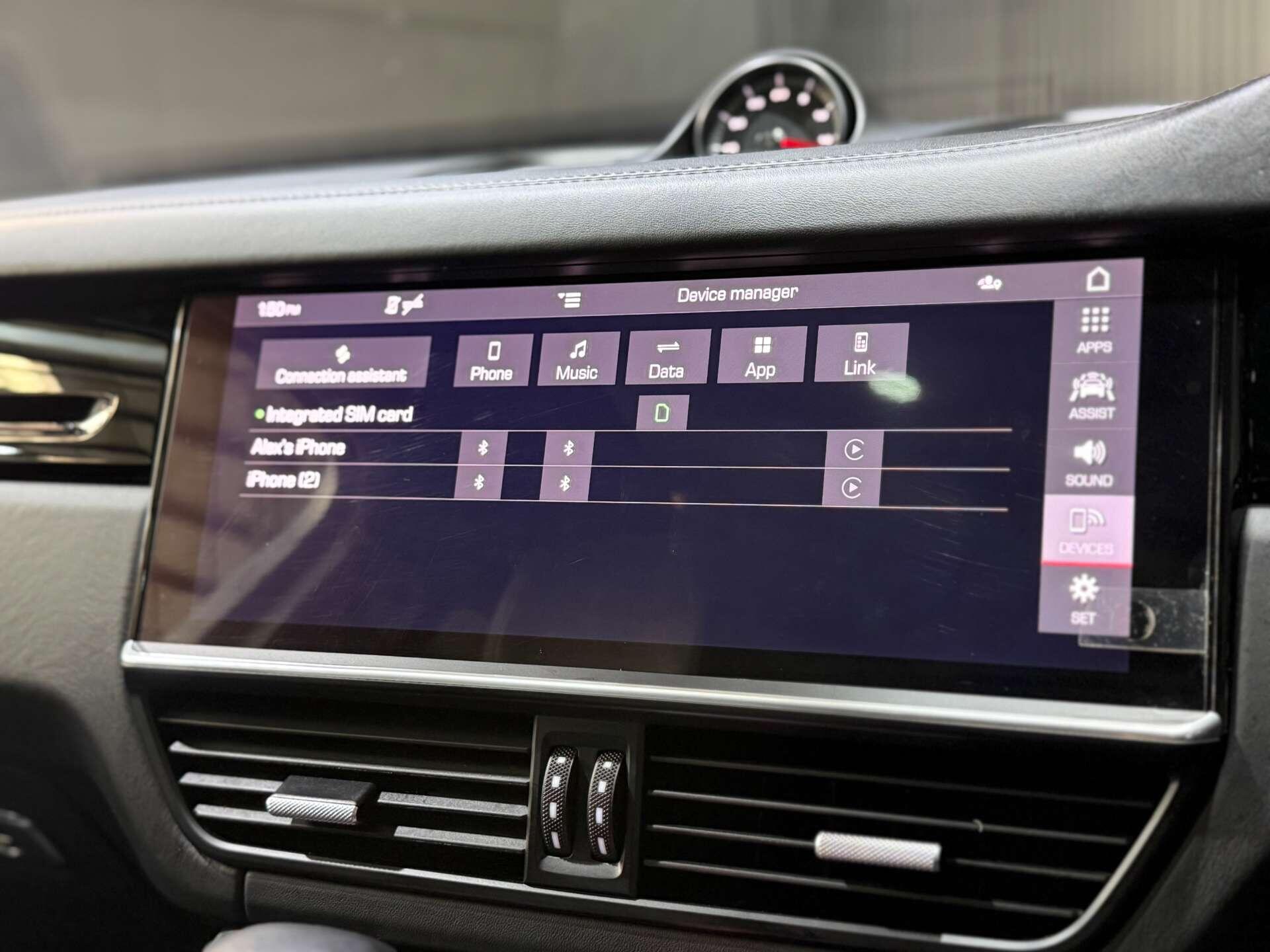 Porsche Cayenne view 60