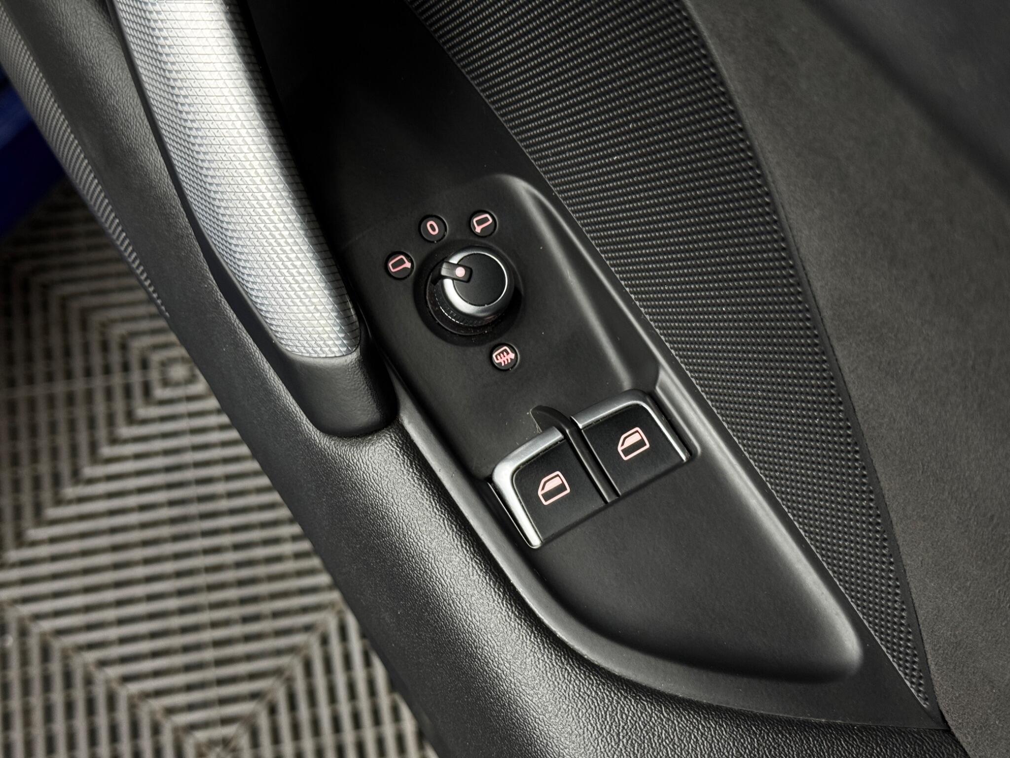 Audi TT view 37