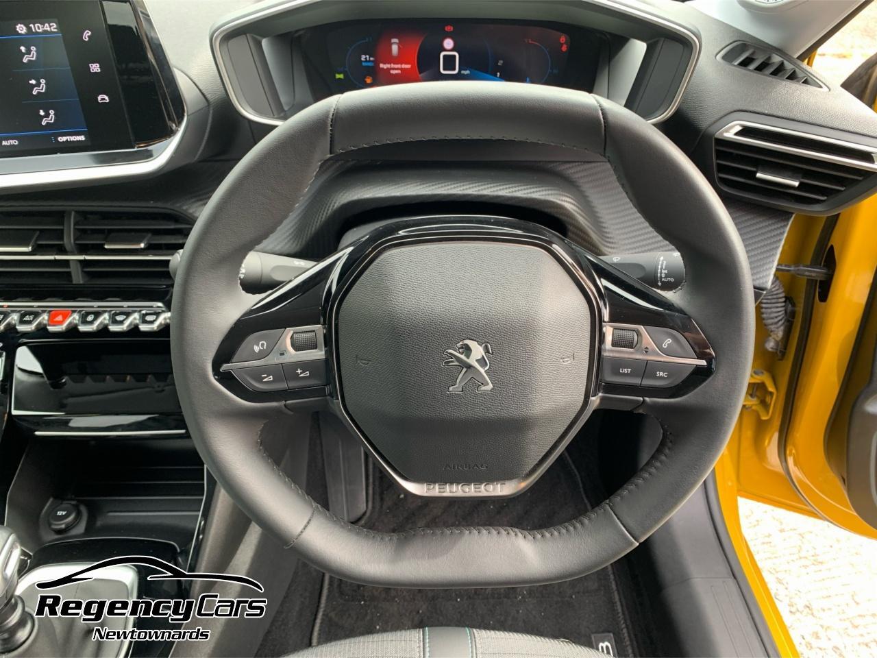 Peugeot 208 view 37
