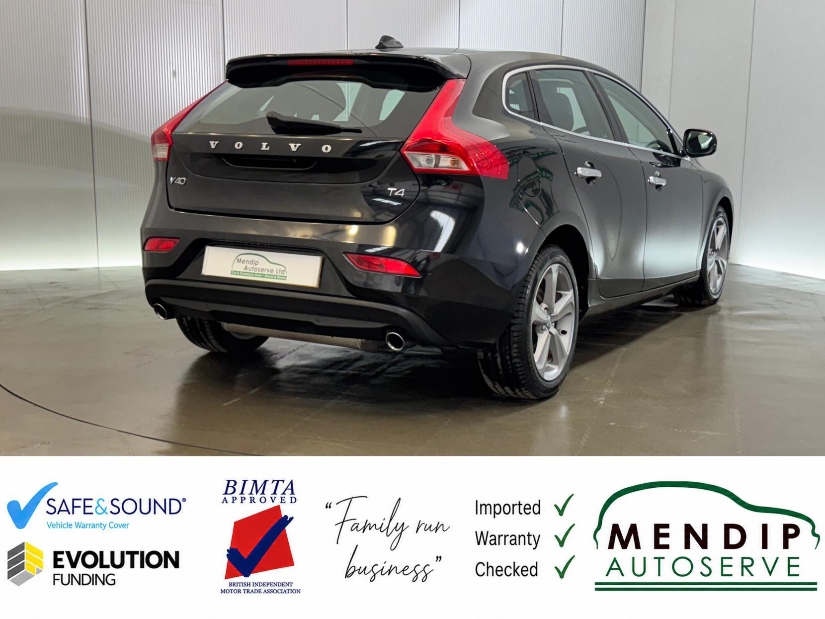 Volvo V40 view 25