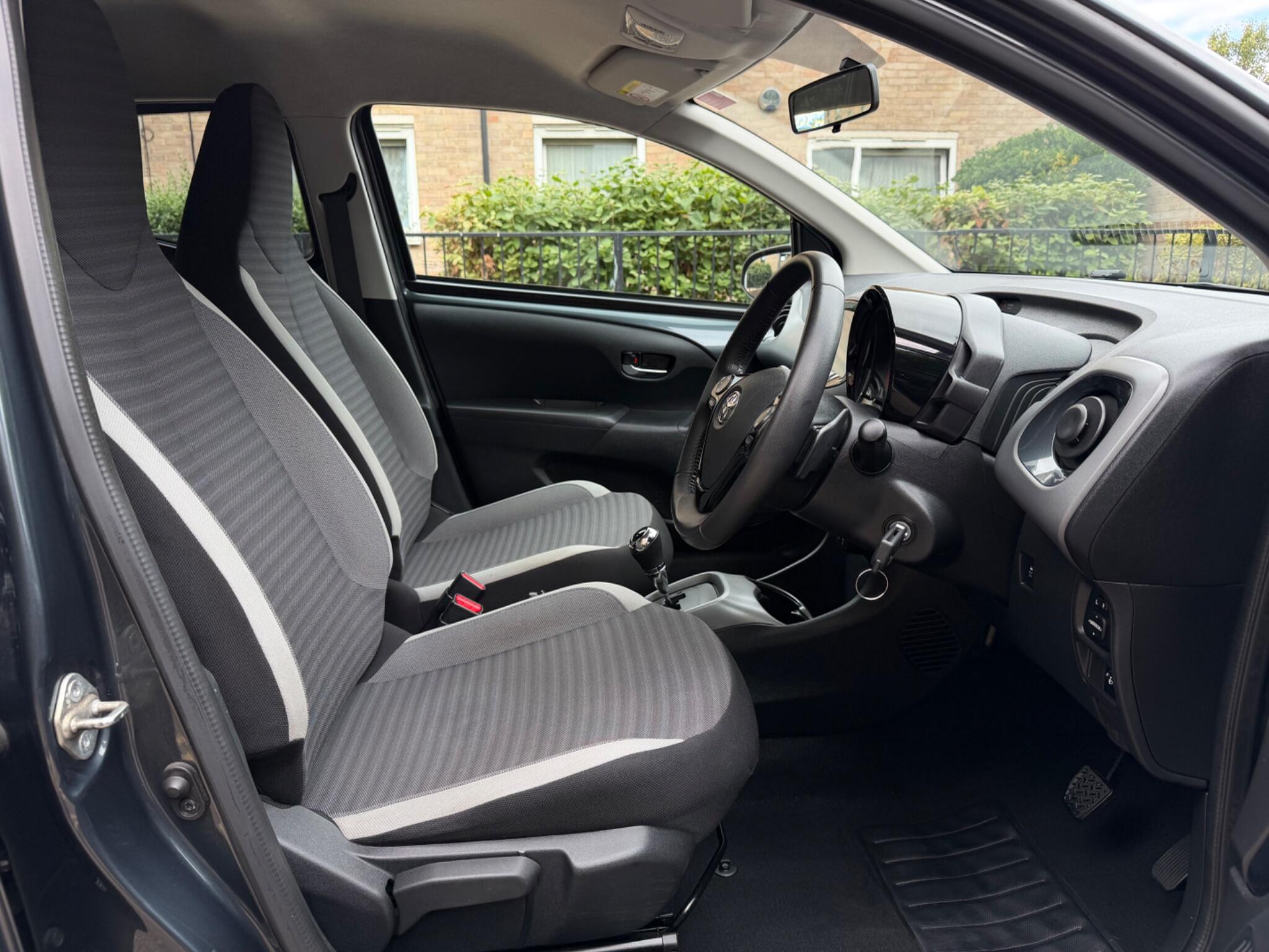 Toyota Aygo view 19