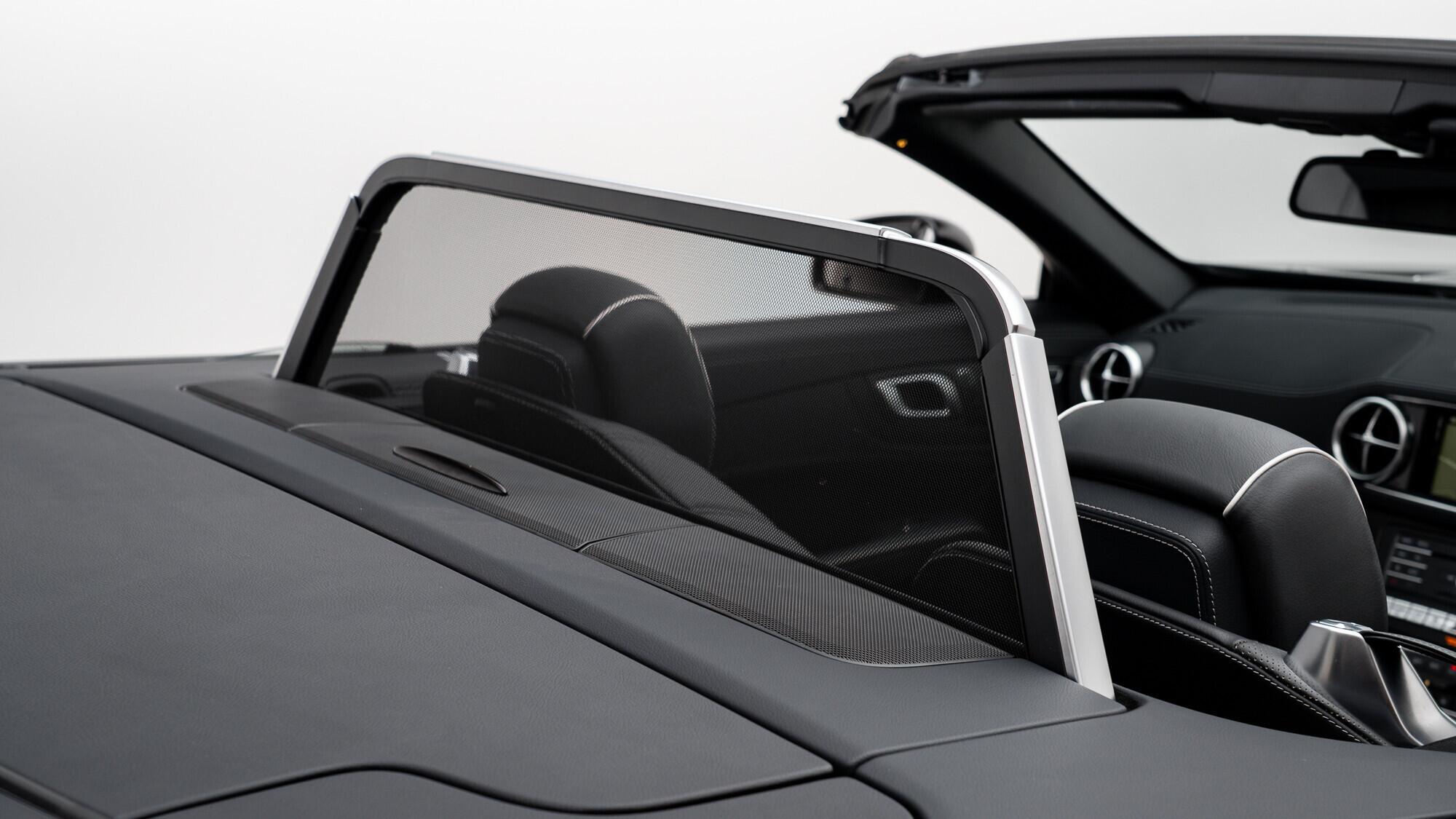 Mercedes-Benz SL view 47