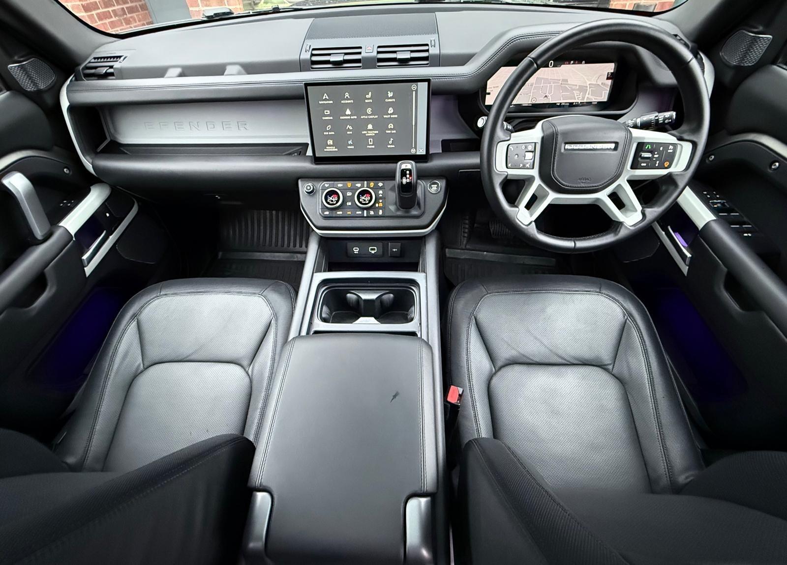 Land Rover Defender view 22