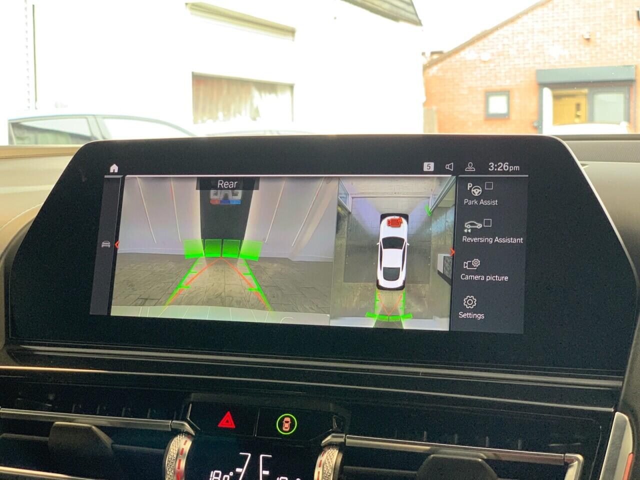 BMW 8 Series view 40