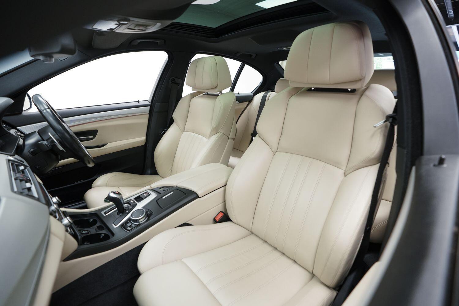 BMW M5 view 21