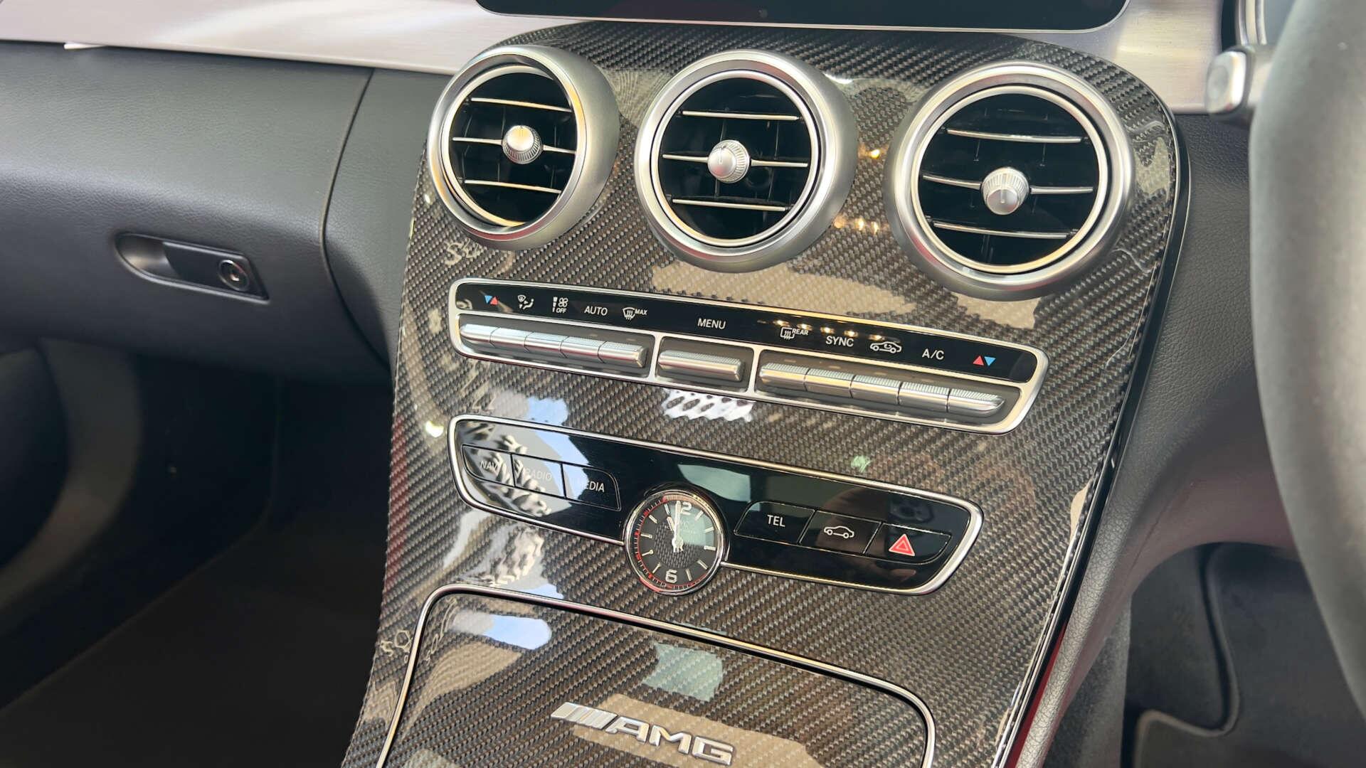 Mercedes-Benz C-Class view 22