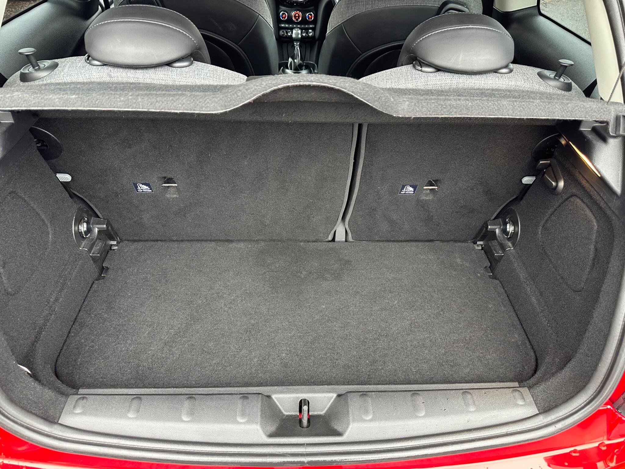 Mini Cooper view 17