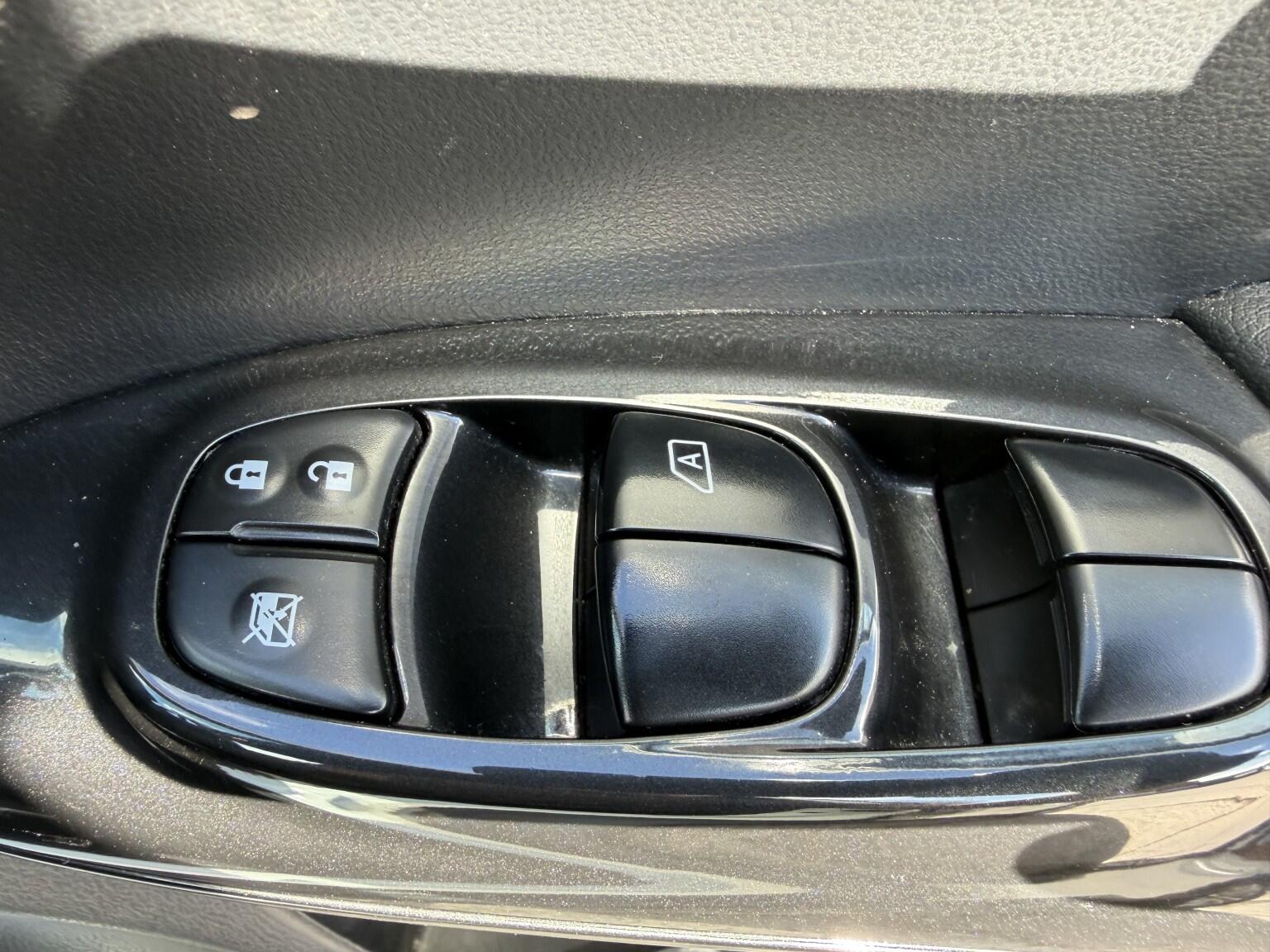Nissan Juke view 27