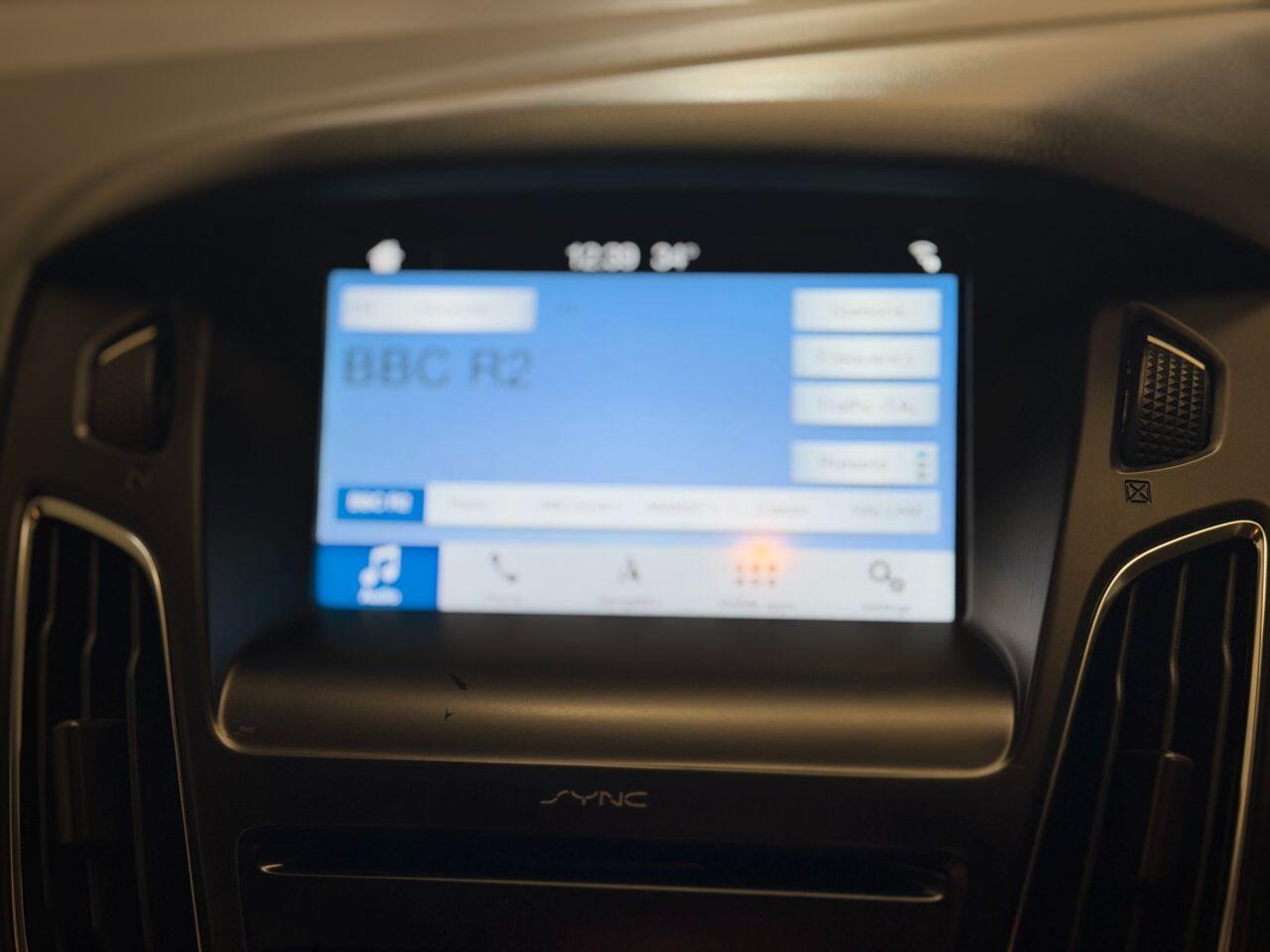 Ford Focus view 19