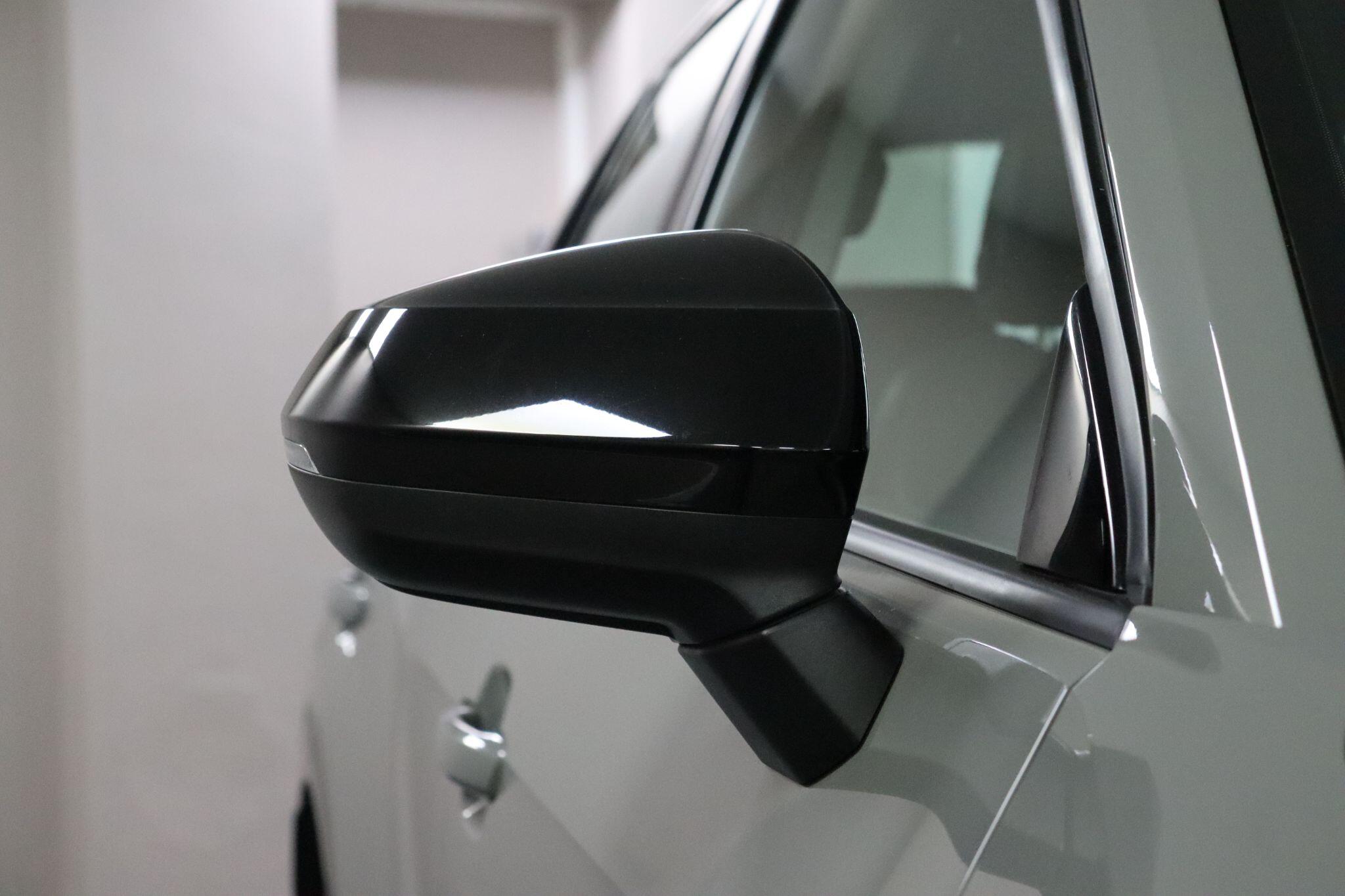 Audi Q2 view 33