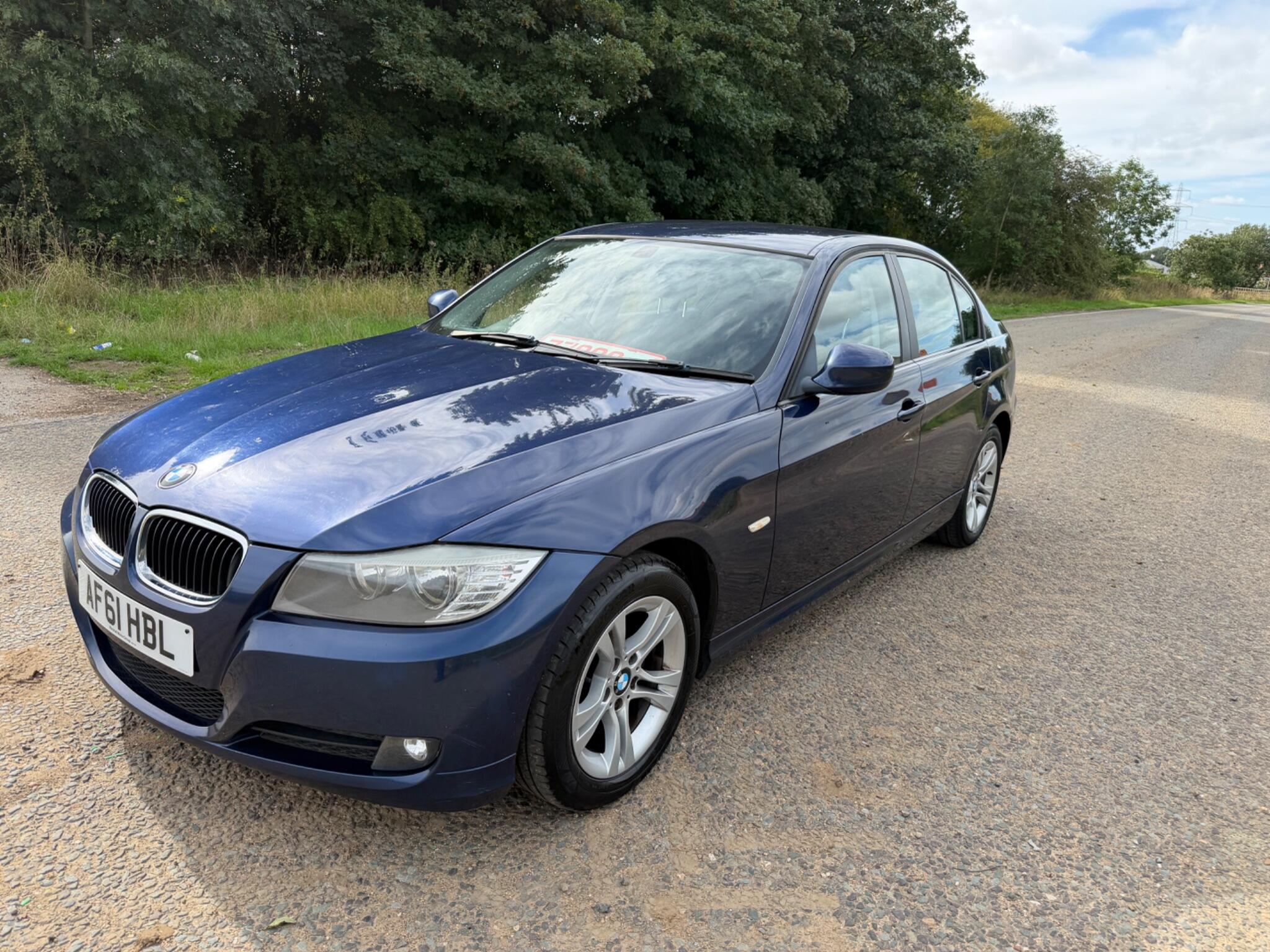 BMW 3 Series view 24