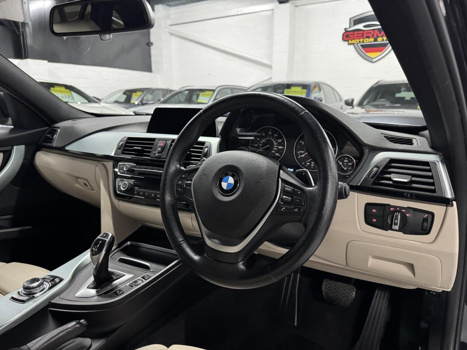BMW 3 Series view 19