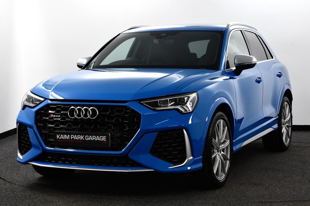 Audi RS Q3 view 9