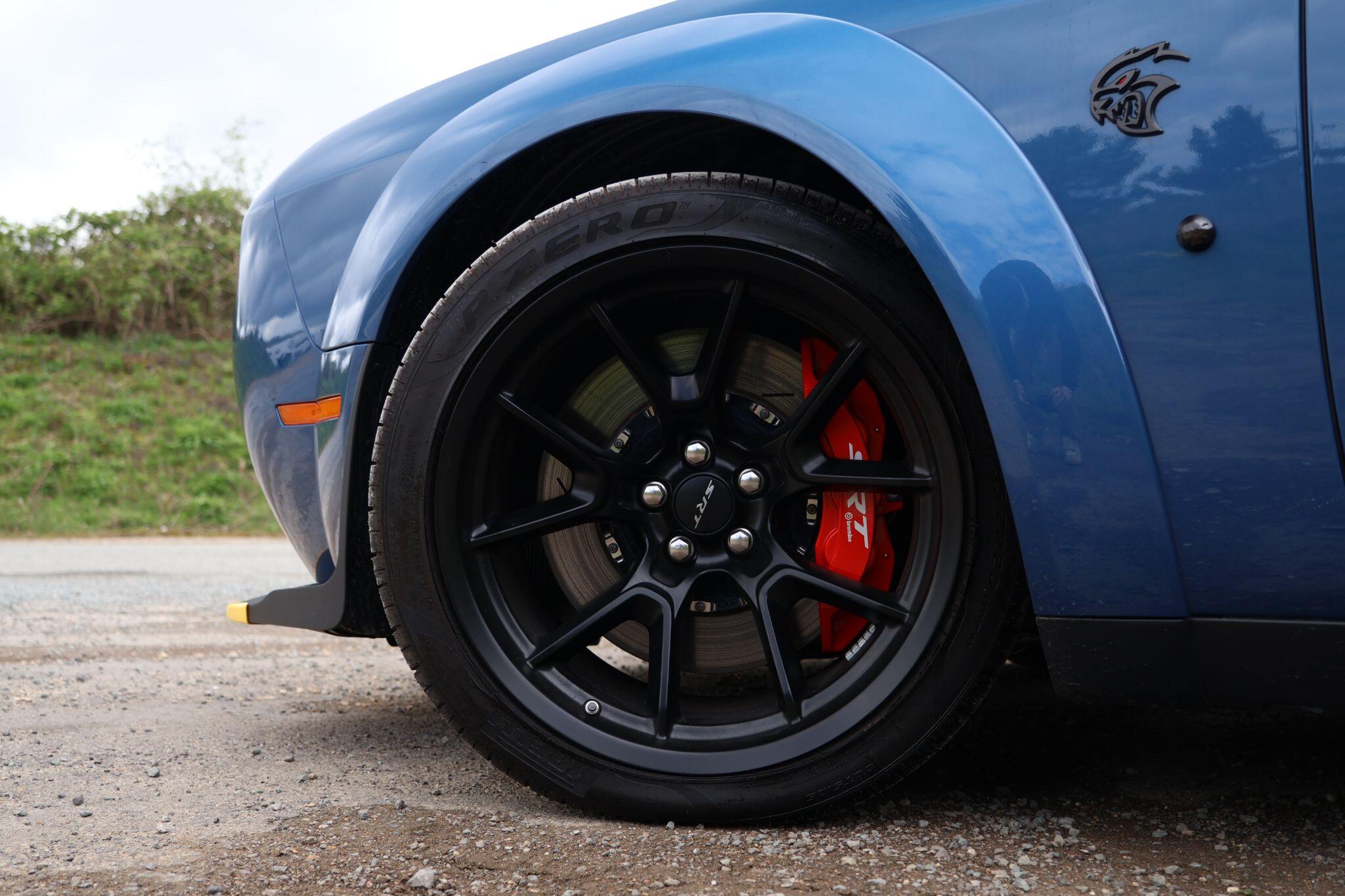 Dodge Challenger view 4