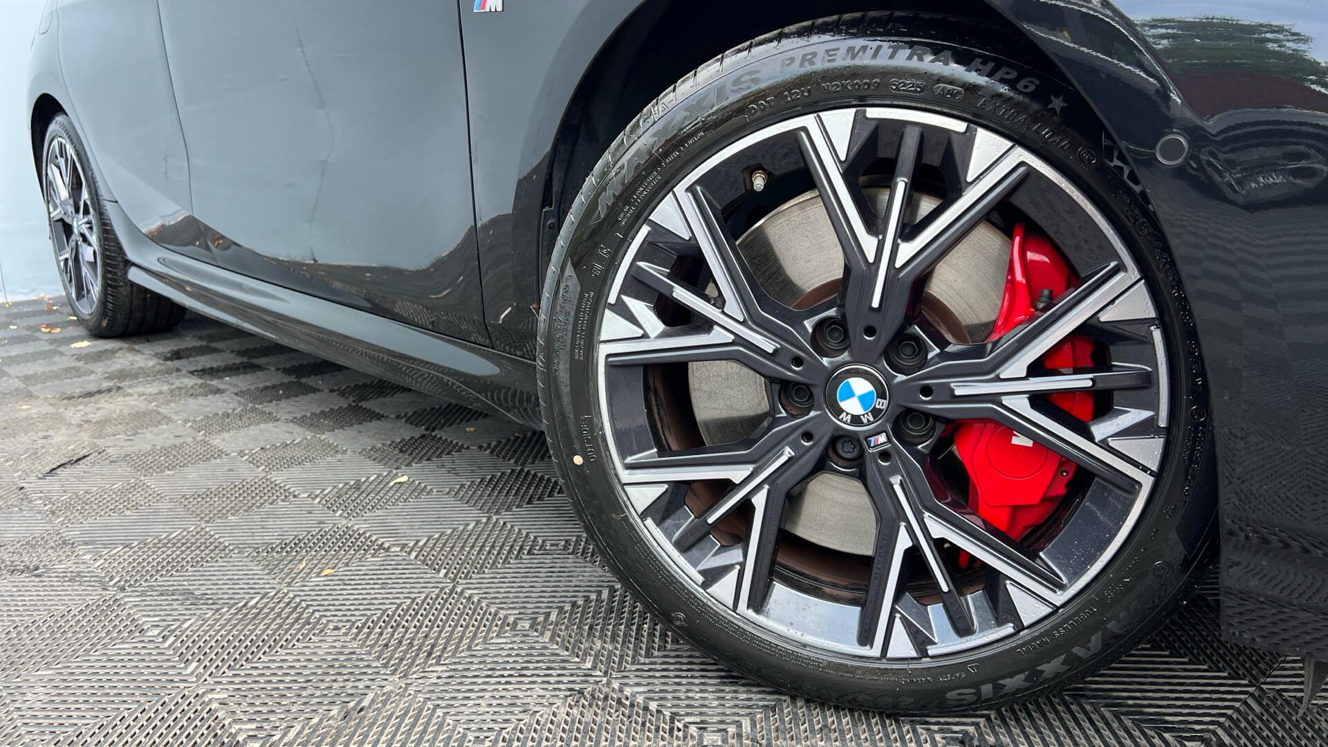 BMW 1 Series view 26