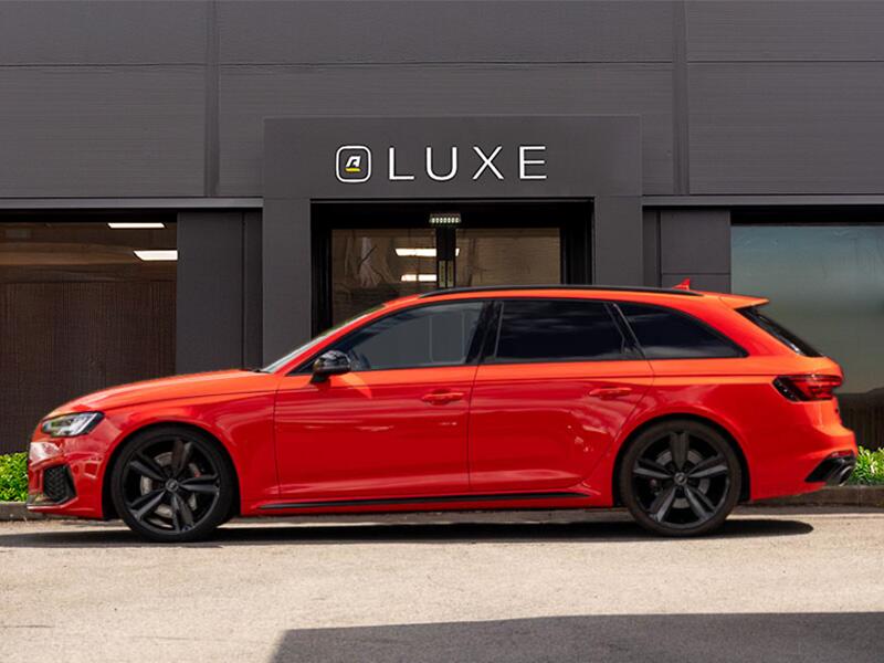Audi RS4 view 4